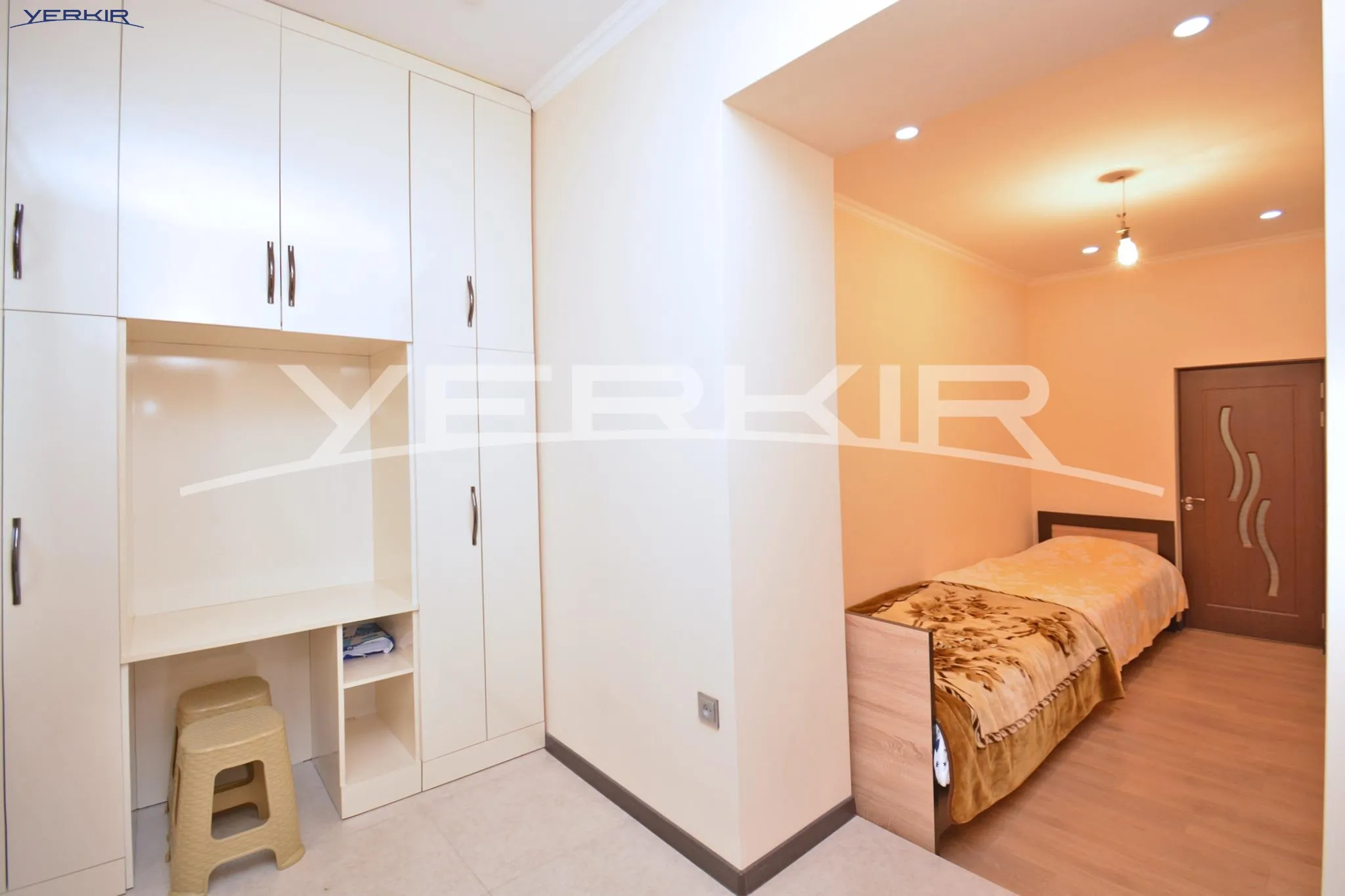 Apartments Code: 10+304935