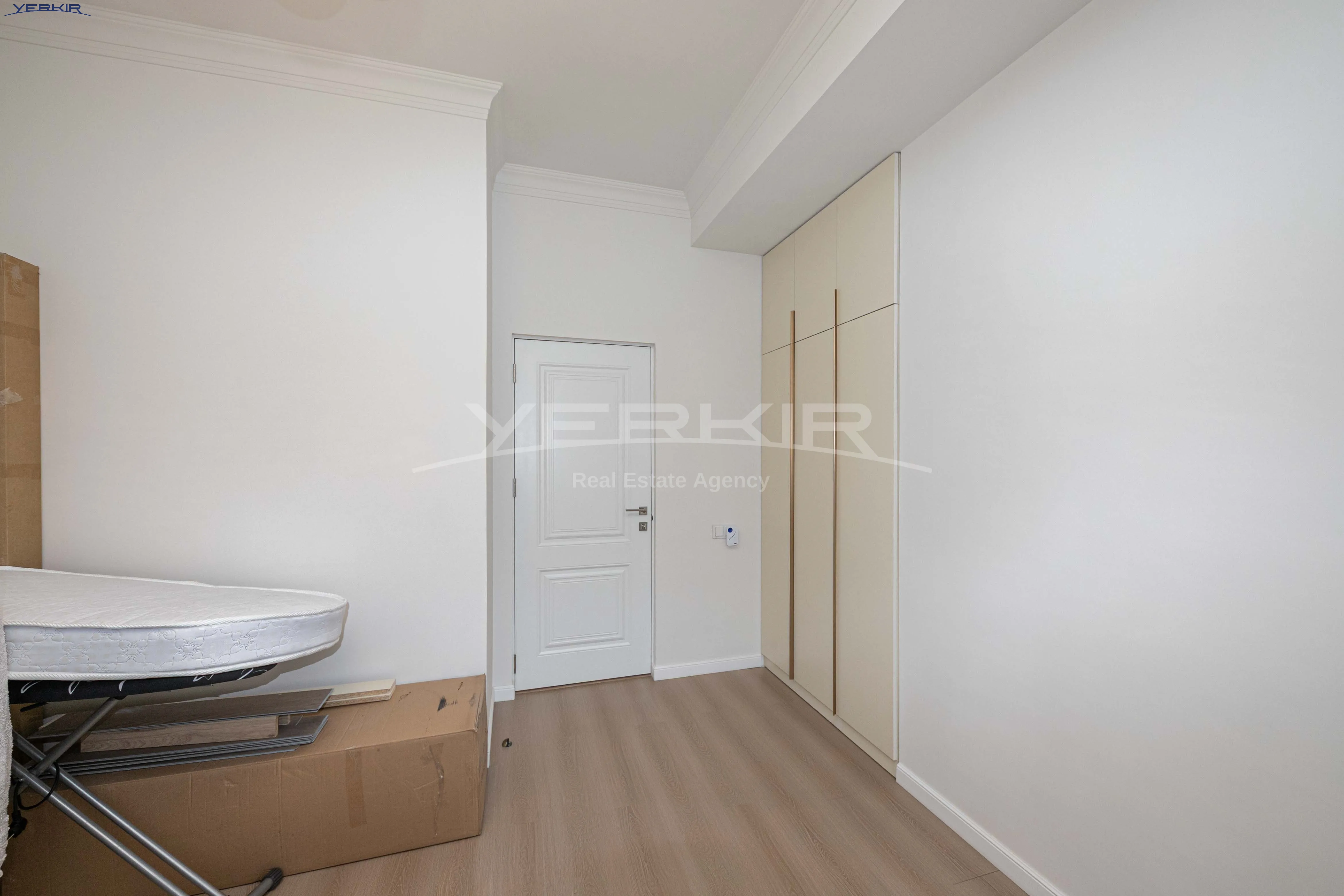 Apartments Code: s+5+3614654