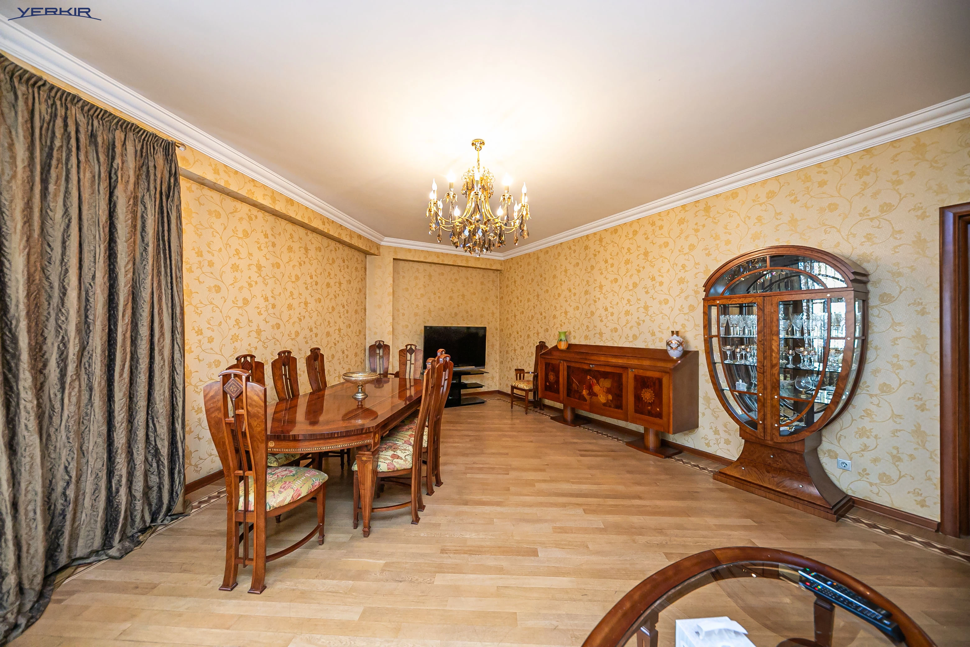 Apartments Code: 5+420265