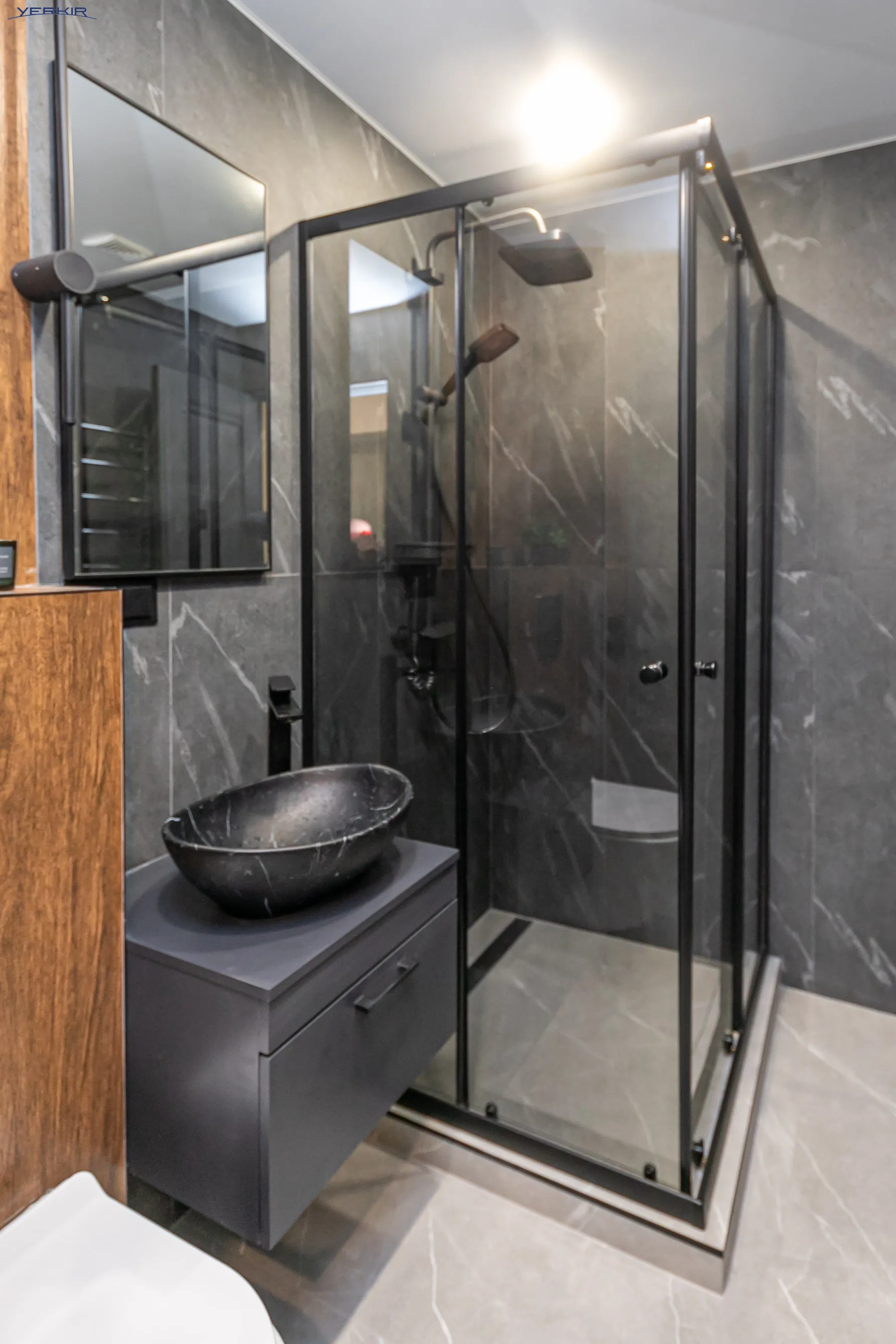 Apartments Code: 9+2953207