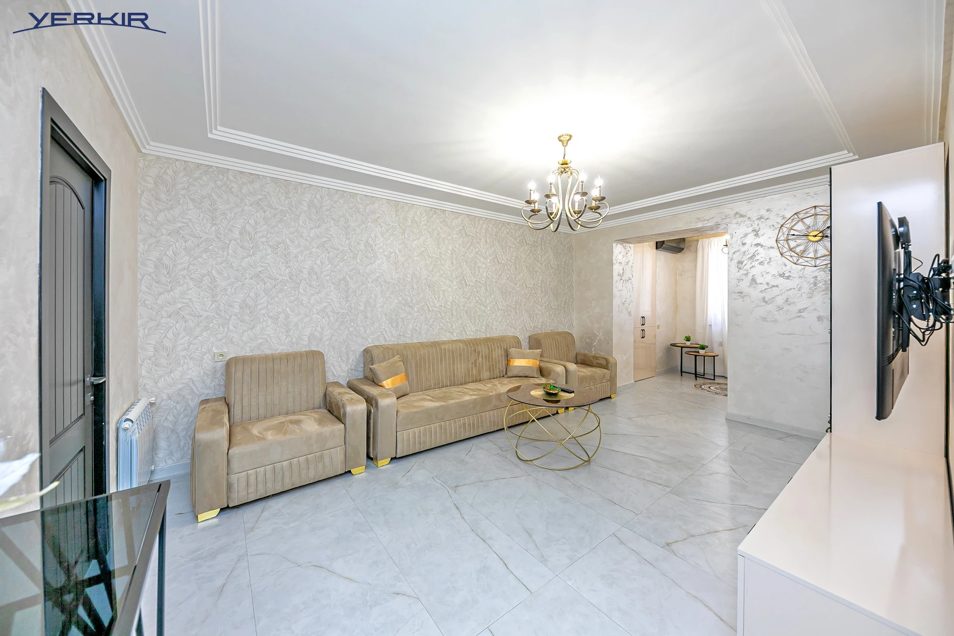 Apartments Code: 5+218071