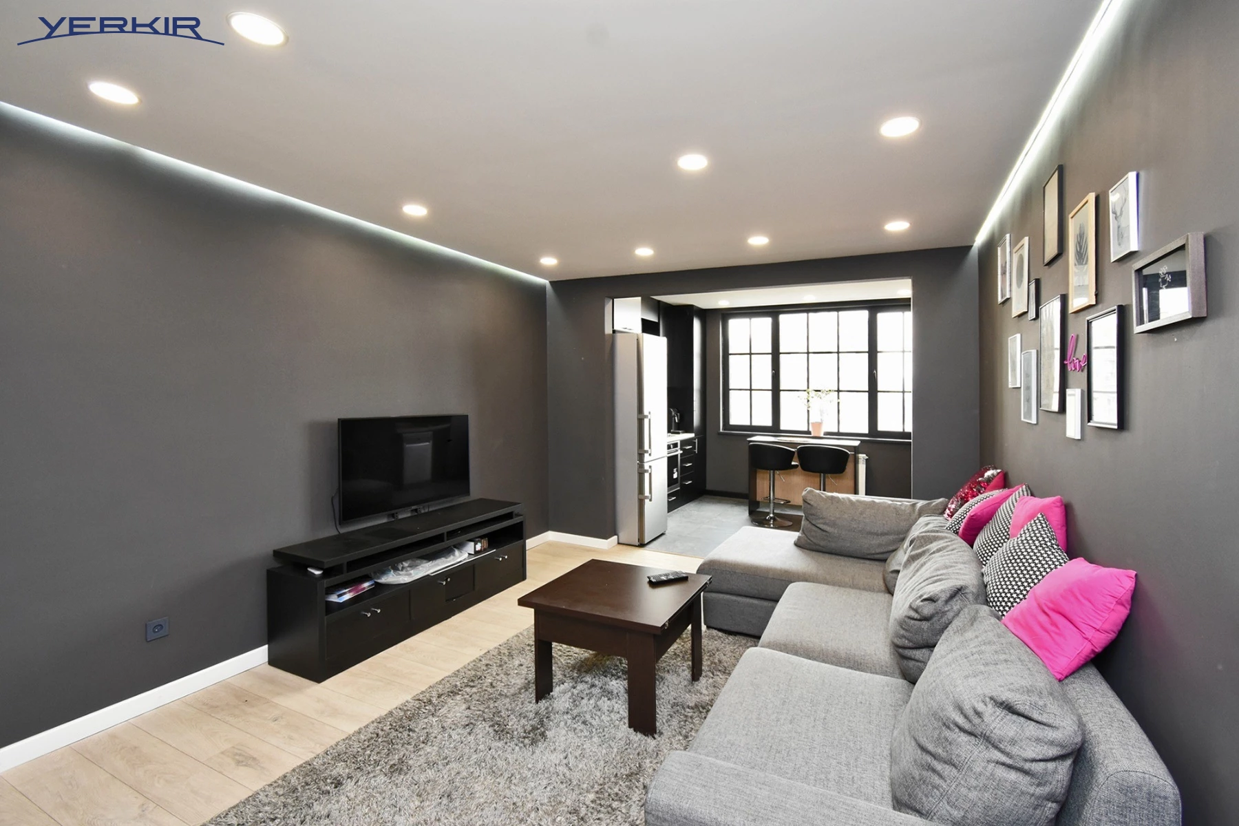 Apartments Code: 5+313426