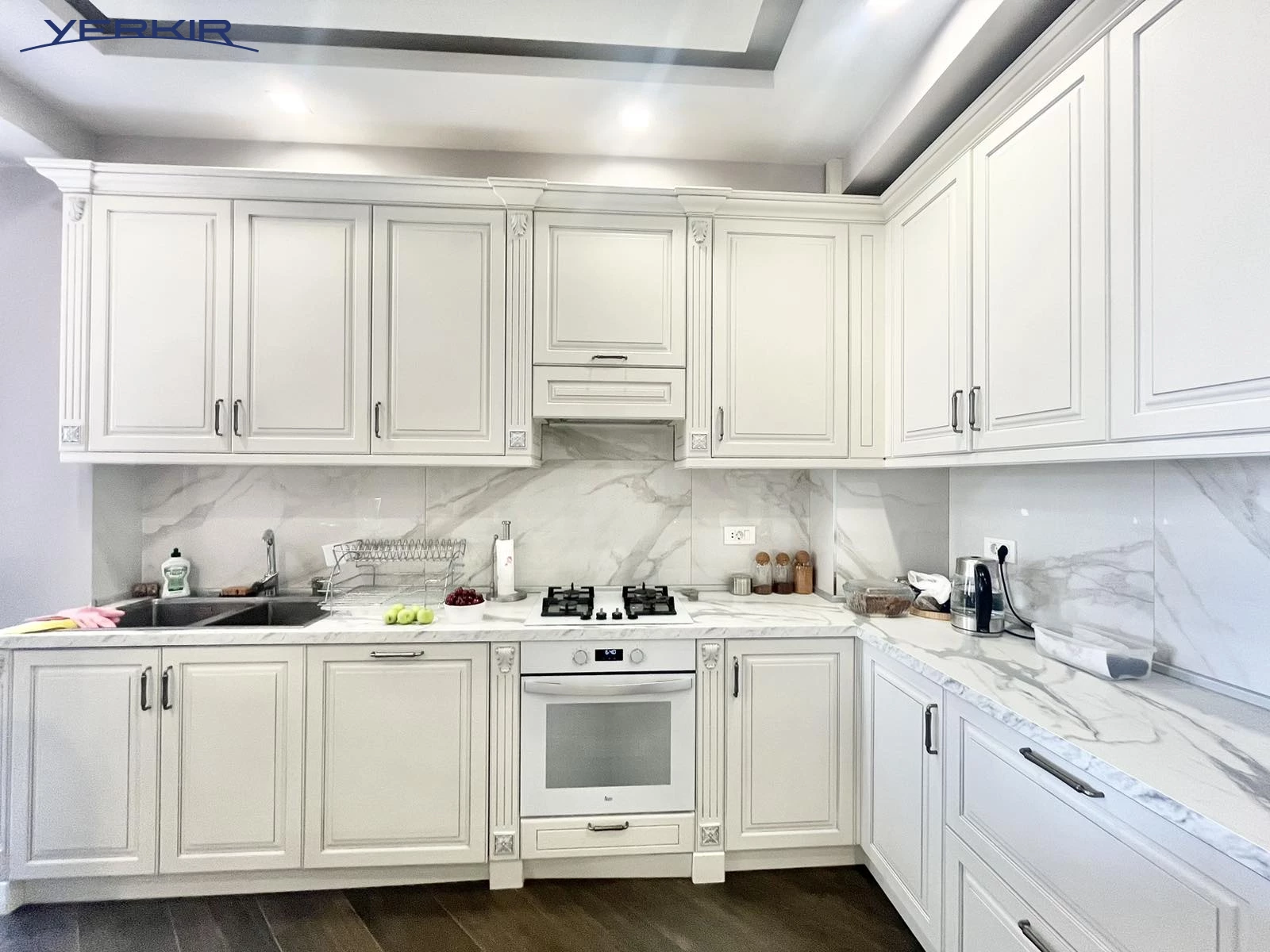 Apartments Code: 9+4260538