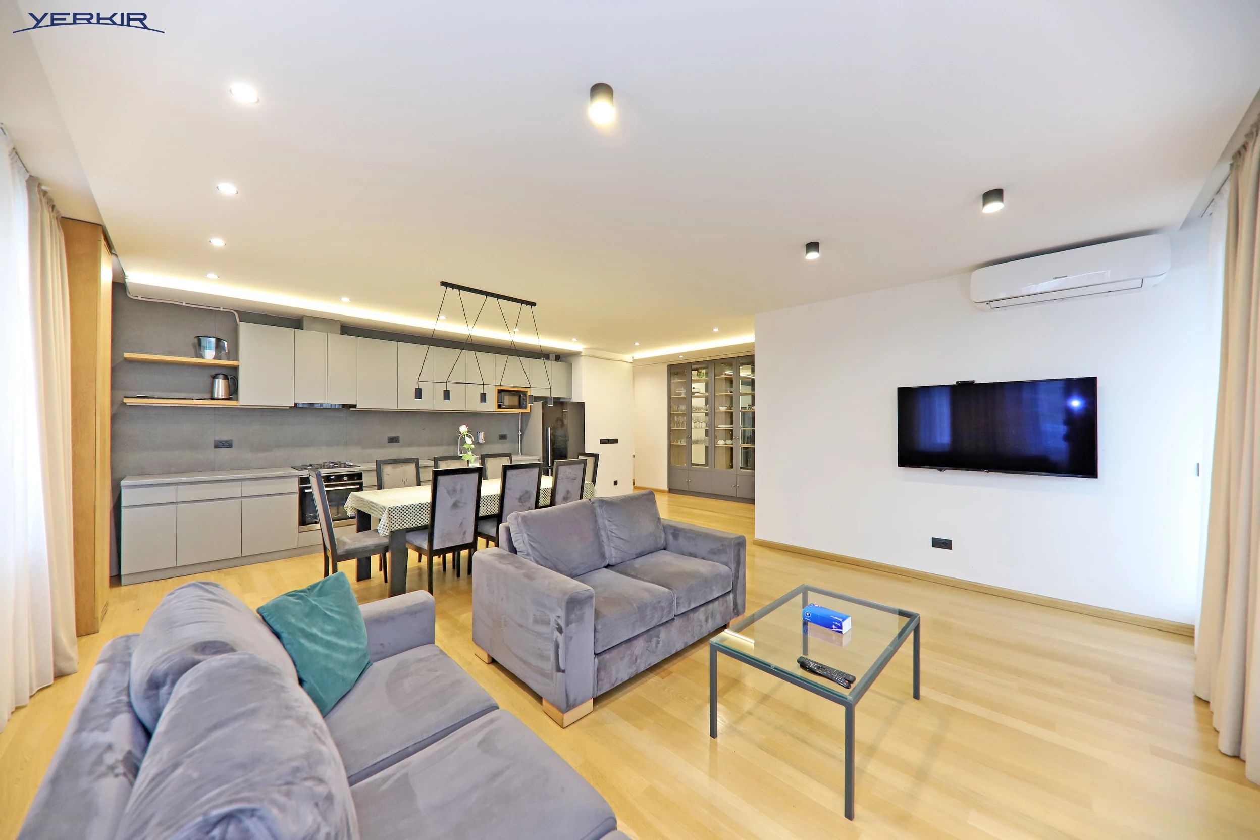 Apartments Code: 5+312443