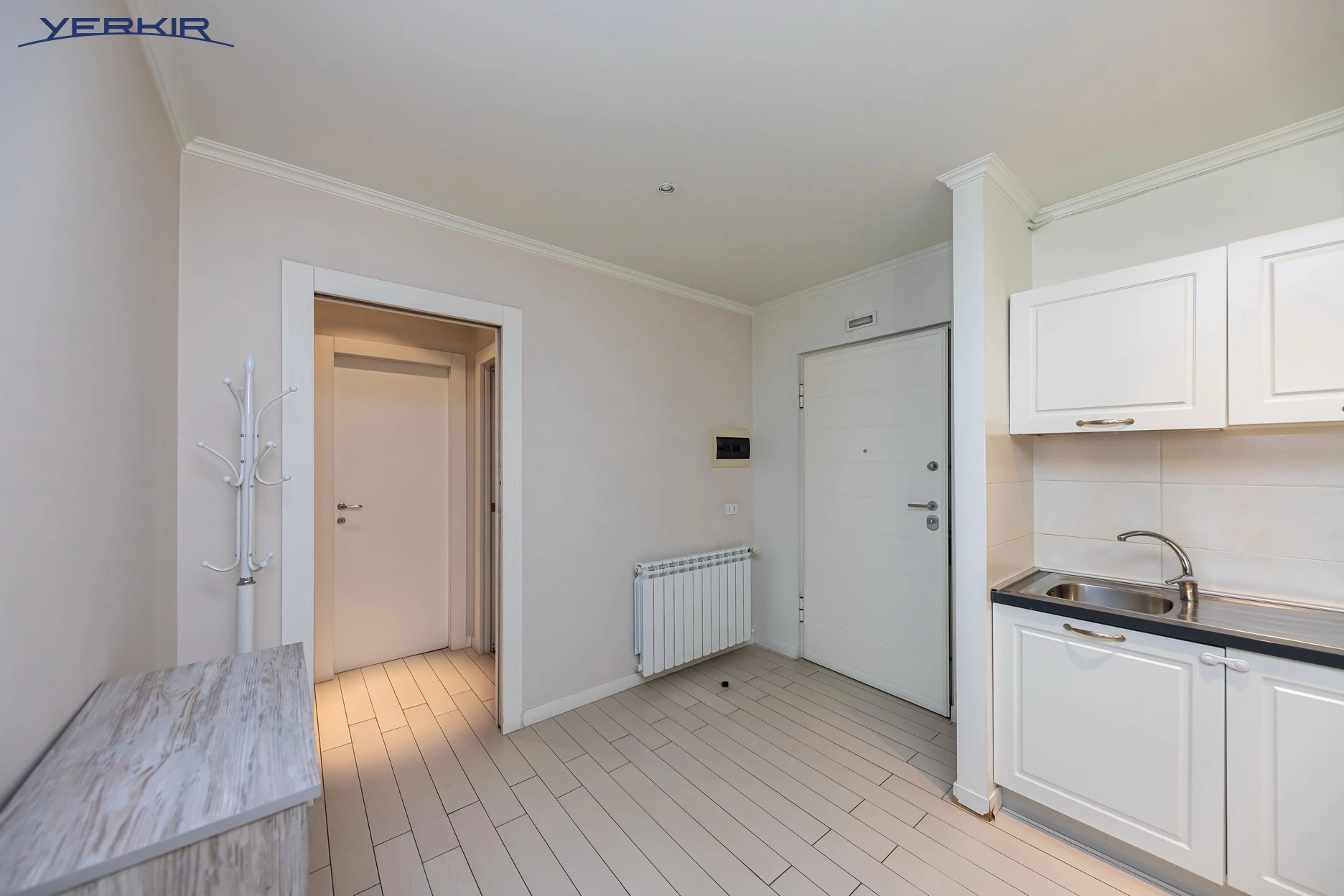 Apartments Code: 5+217211