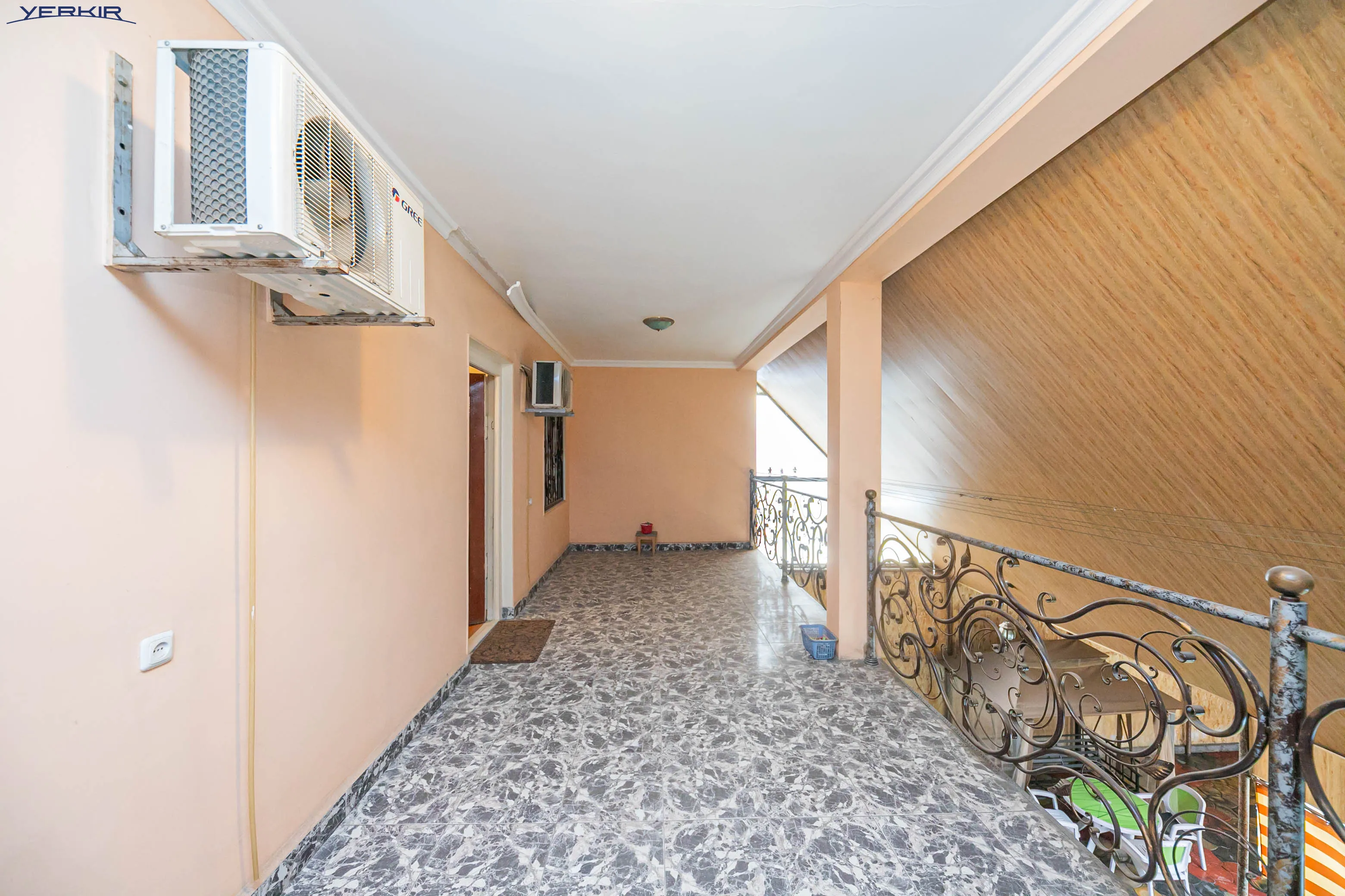 Houses Code: 9+5176260