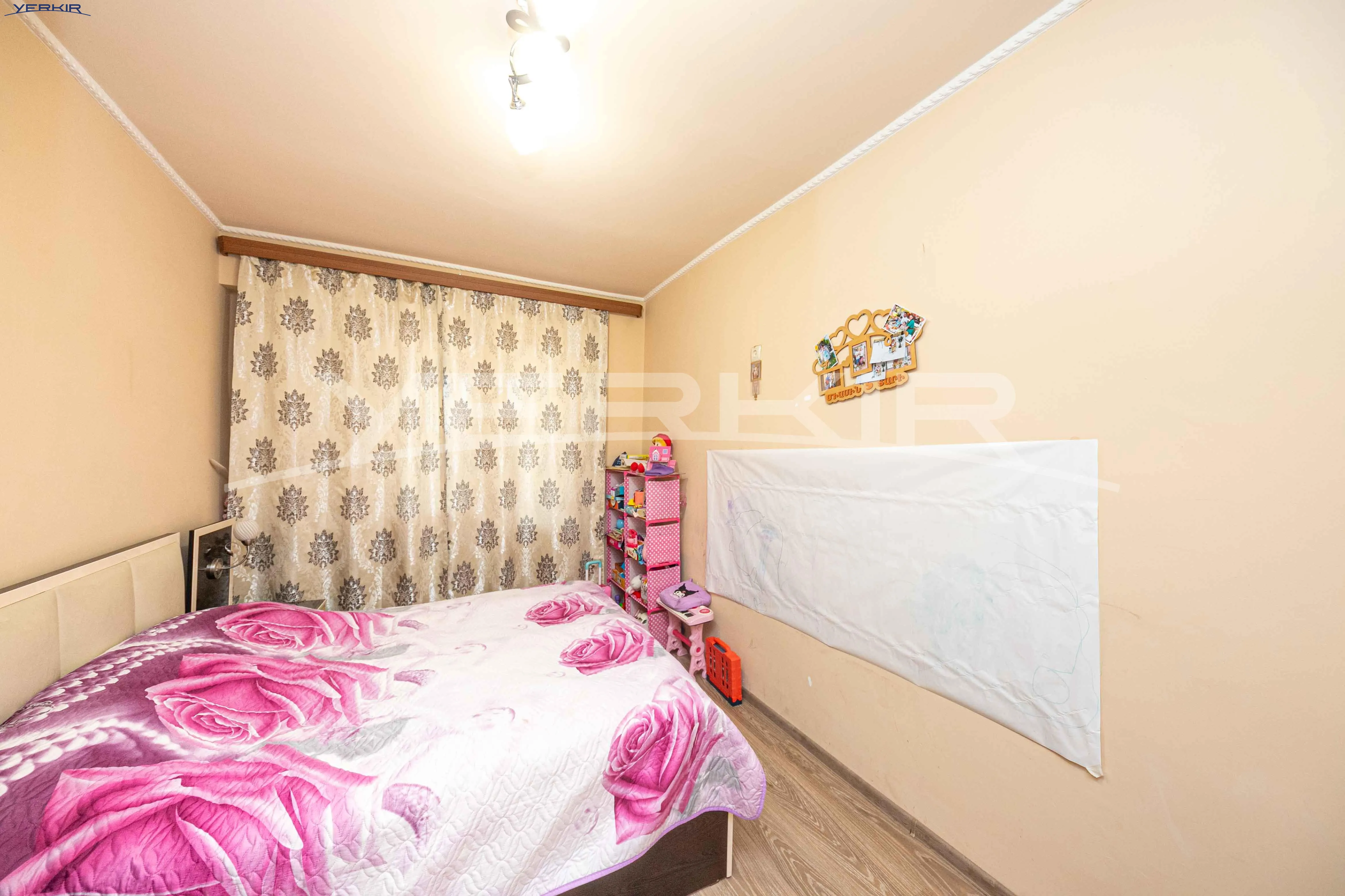 Apartments Code: 10+3292944