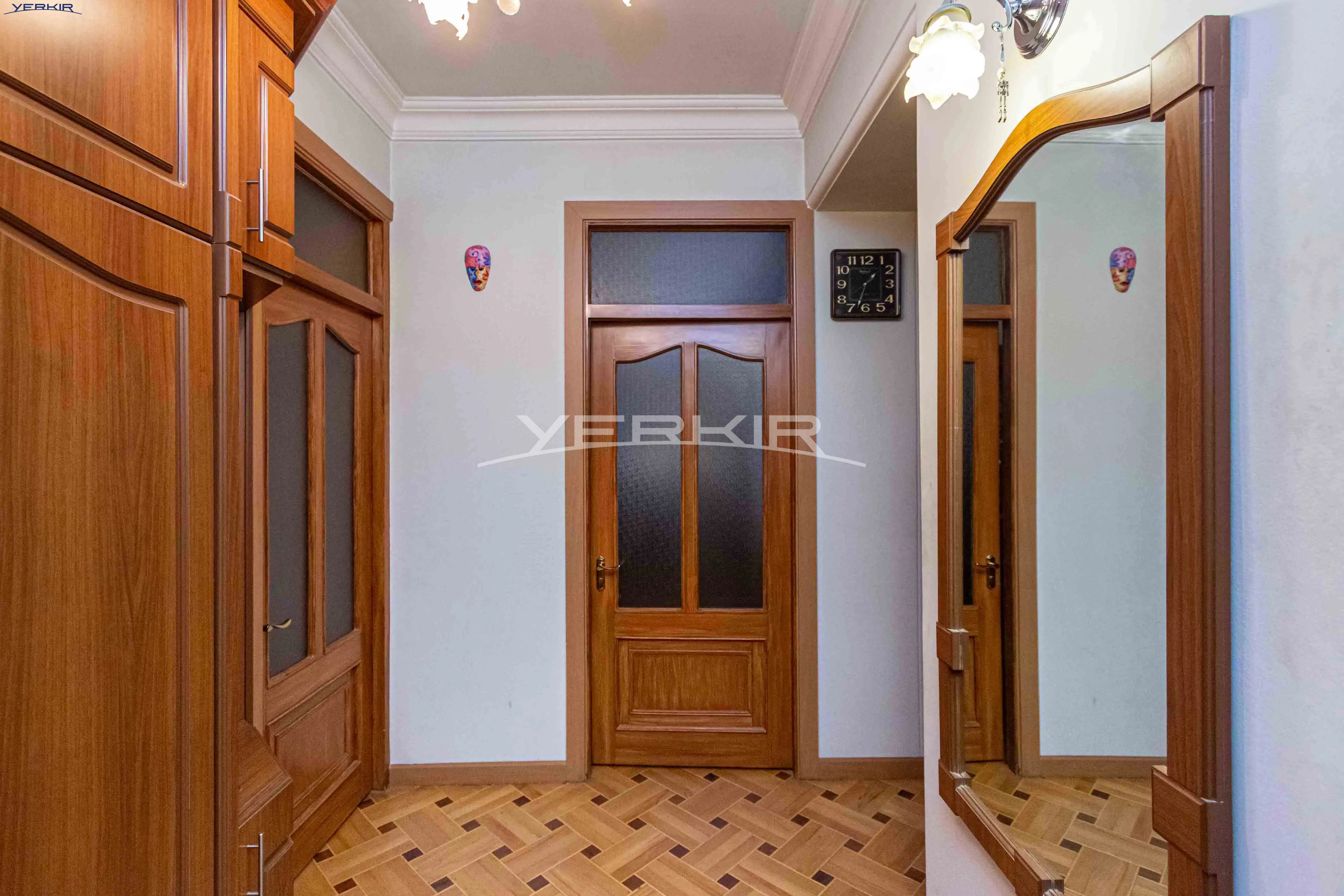 Բնակարաններ Կոդ` 2+3981861