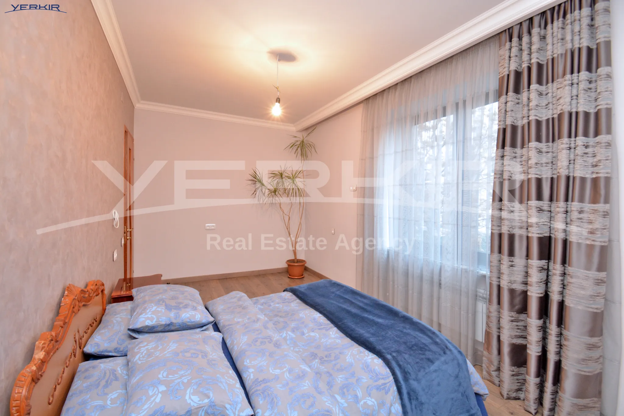 Բնակարաններ Կոդ` 1+3704701