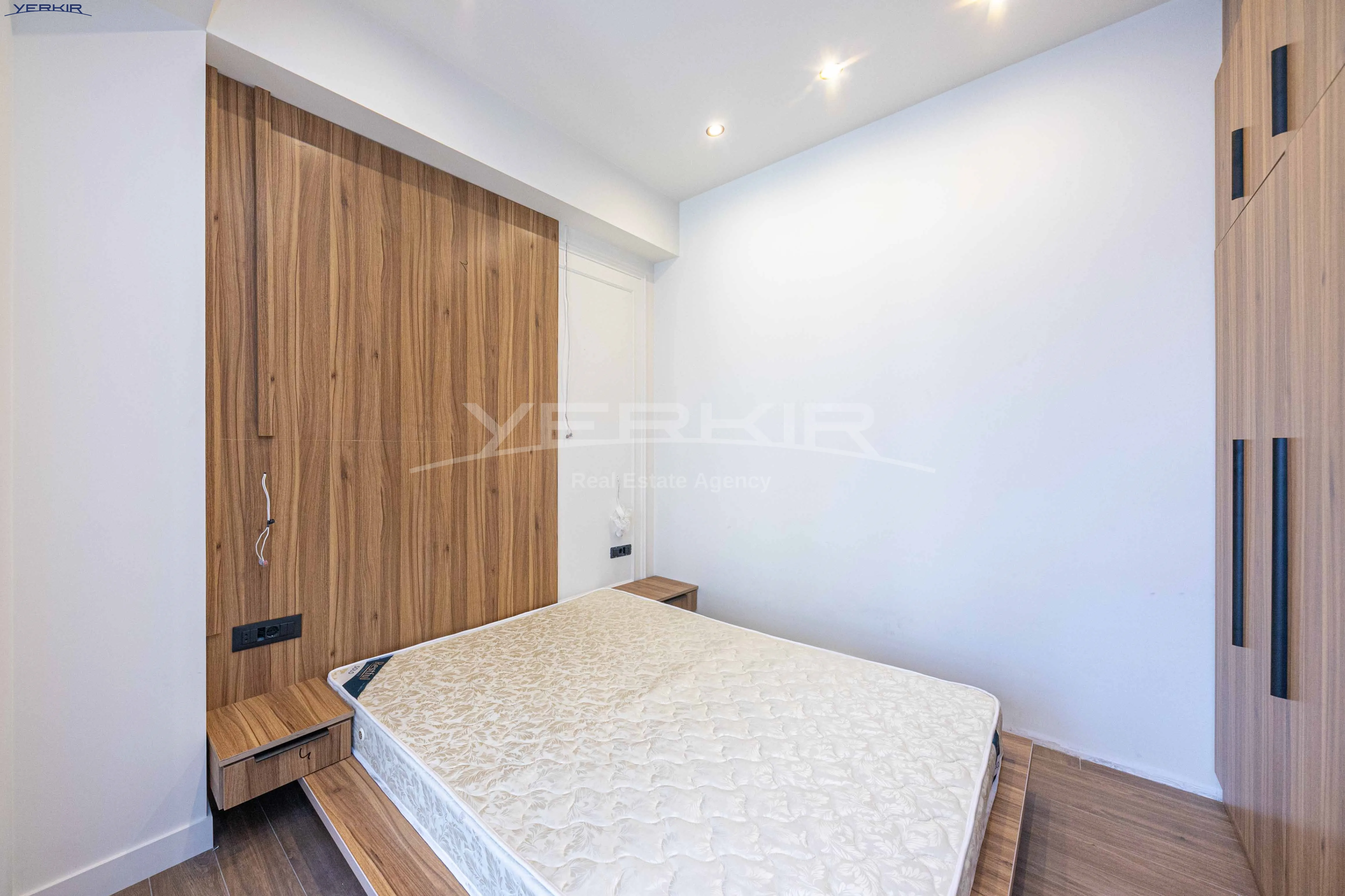 Apartments Code: 5+2985982