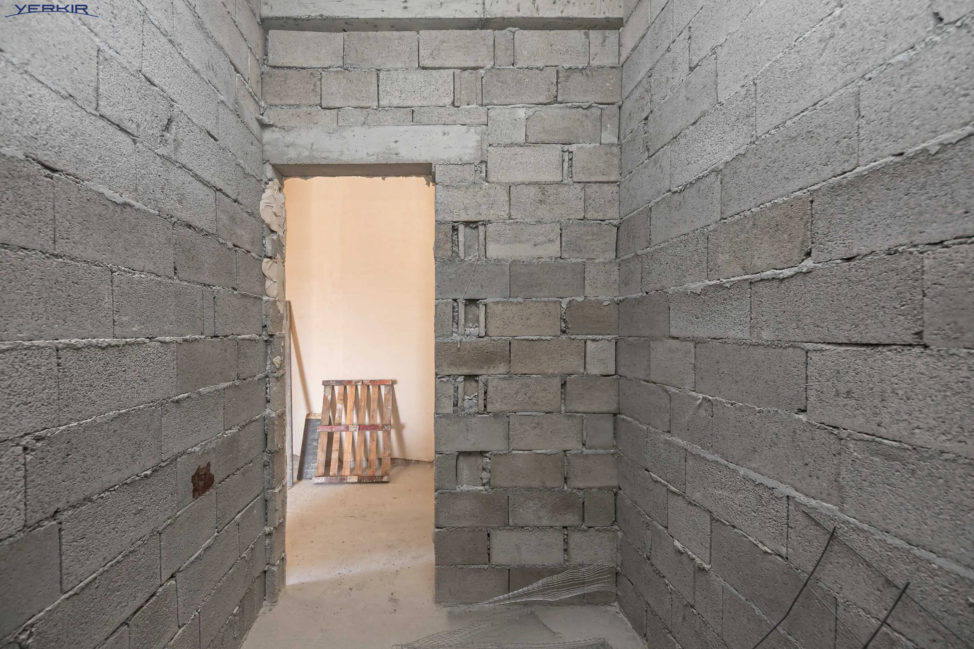 Apartments Code: 9+3570103