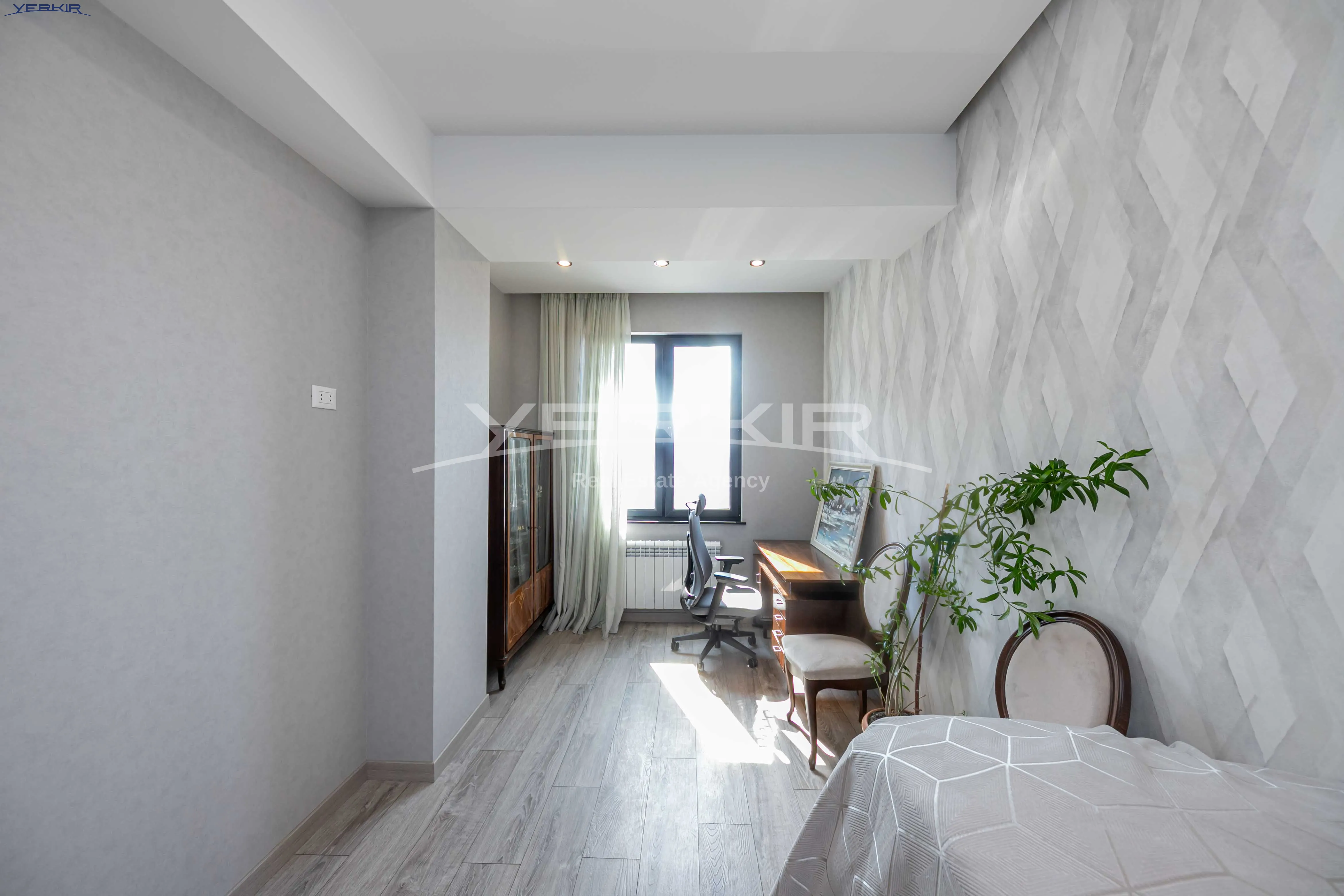 Apartments Code: 1+4489807