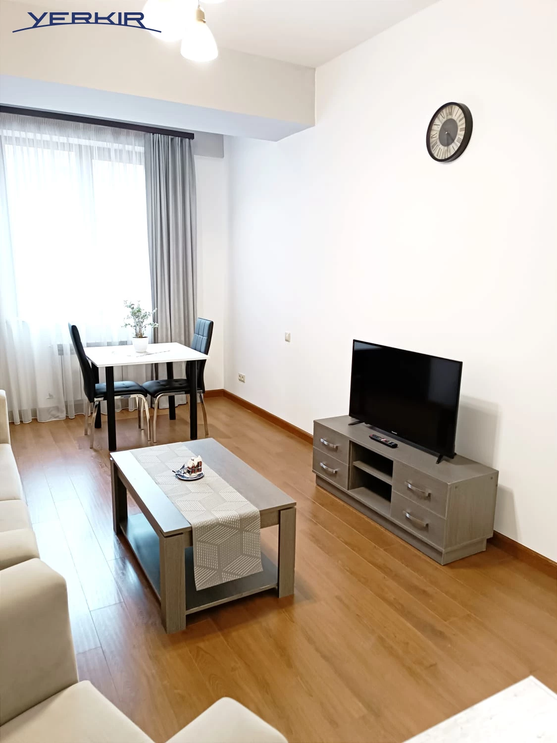 Apartments Code: 10+219780