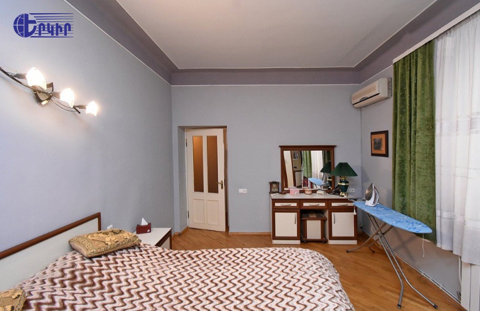 Apartments Code: 10+2471490