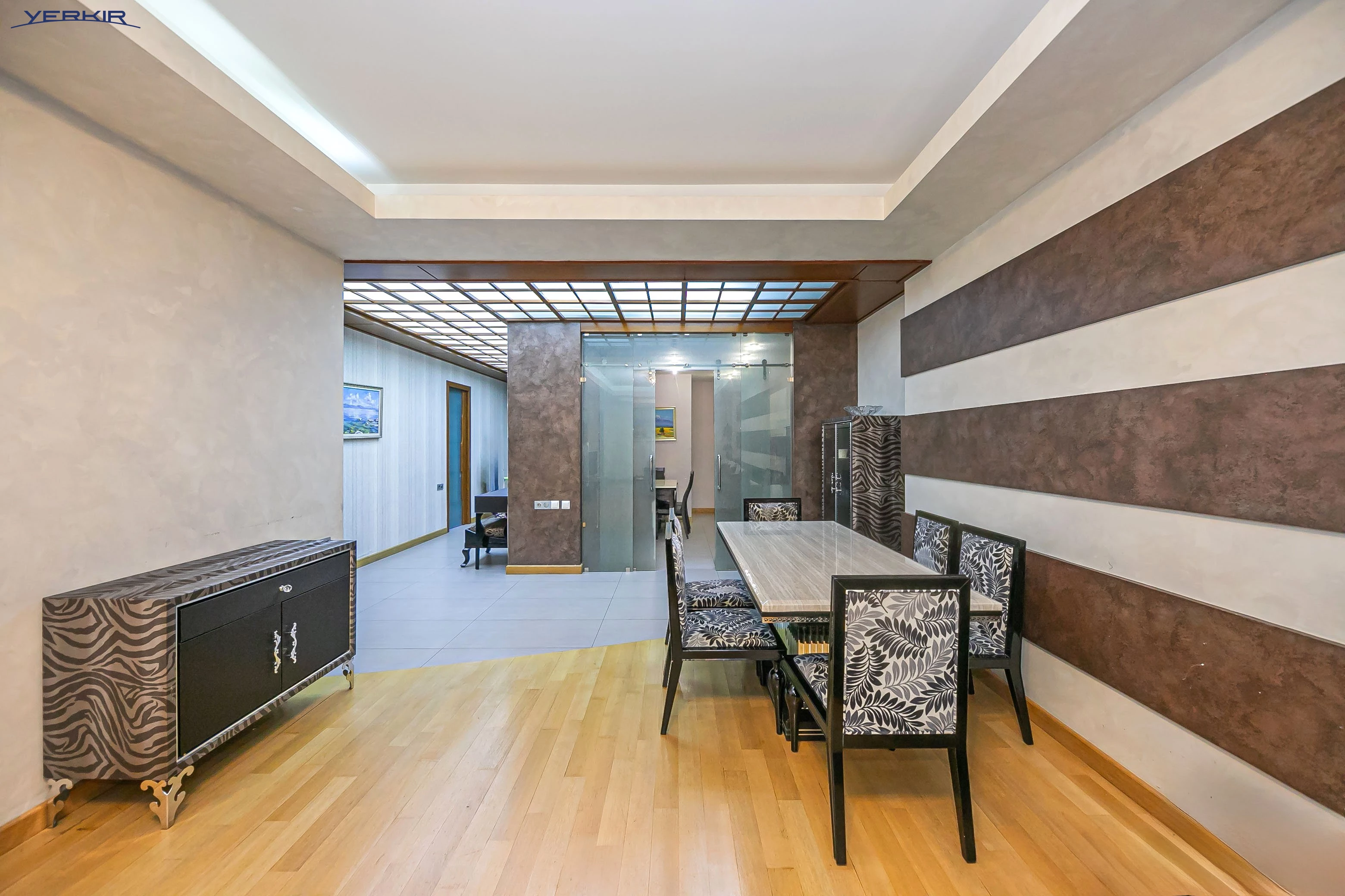 Apartments Code: 9+219804