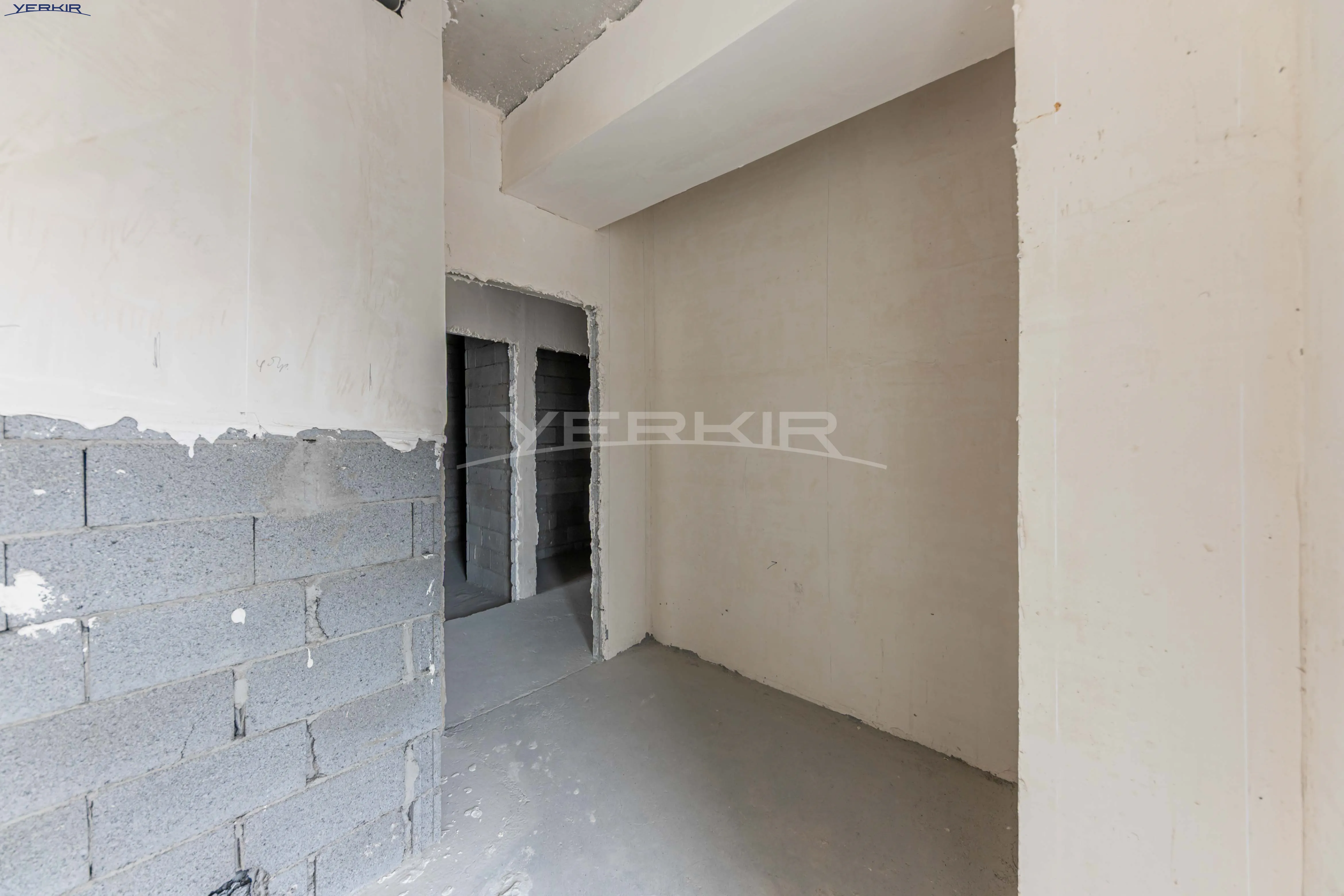 Apartments Code: 9+3524884
