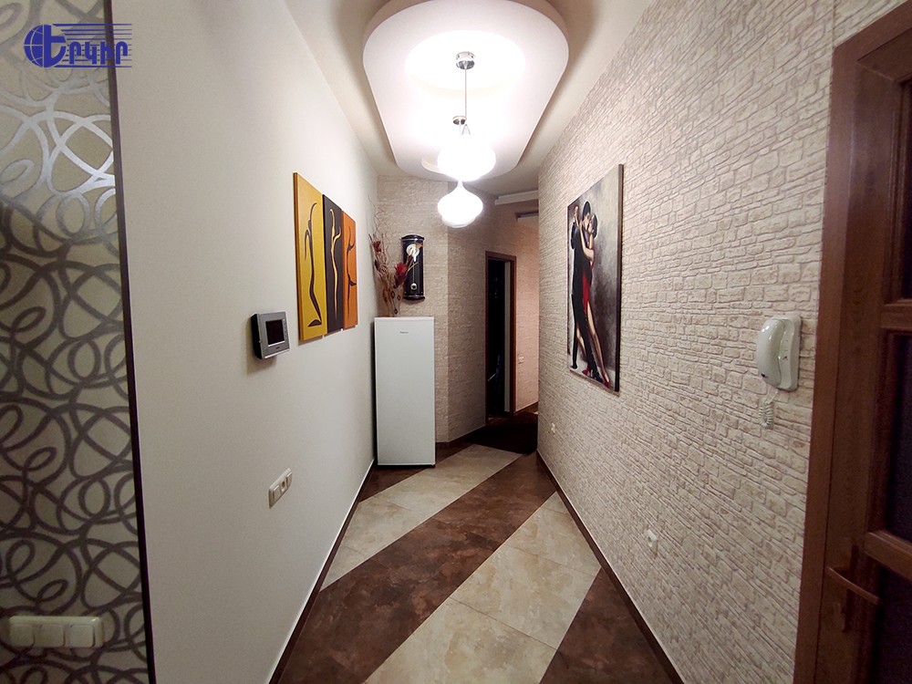 Apartments Code: 10+300037