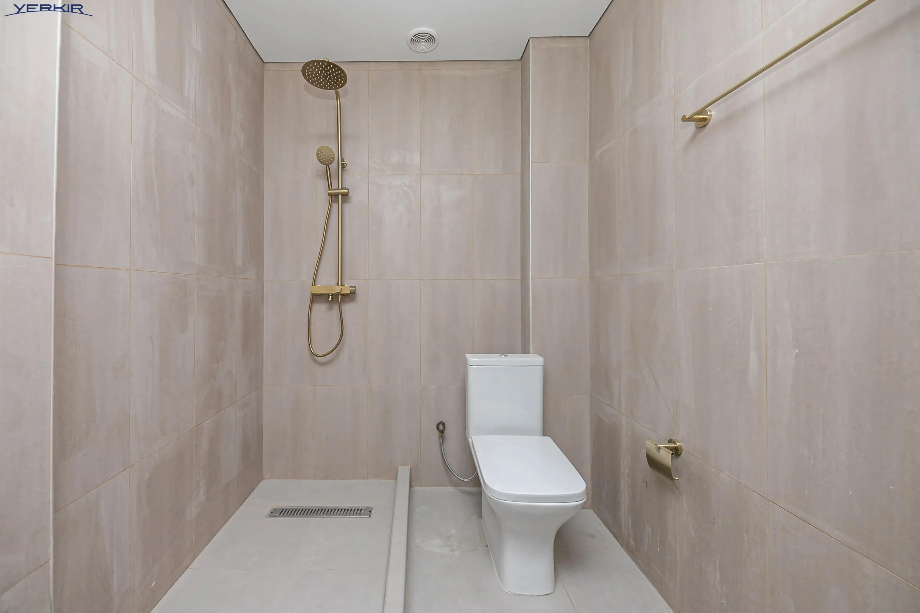 Apartments Code: 5+2494797