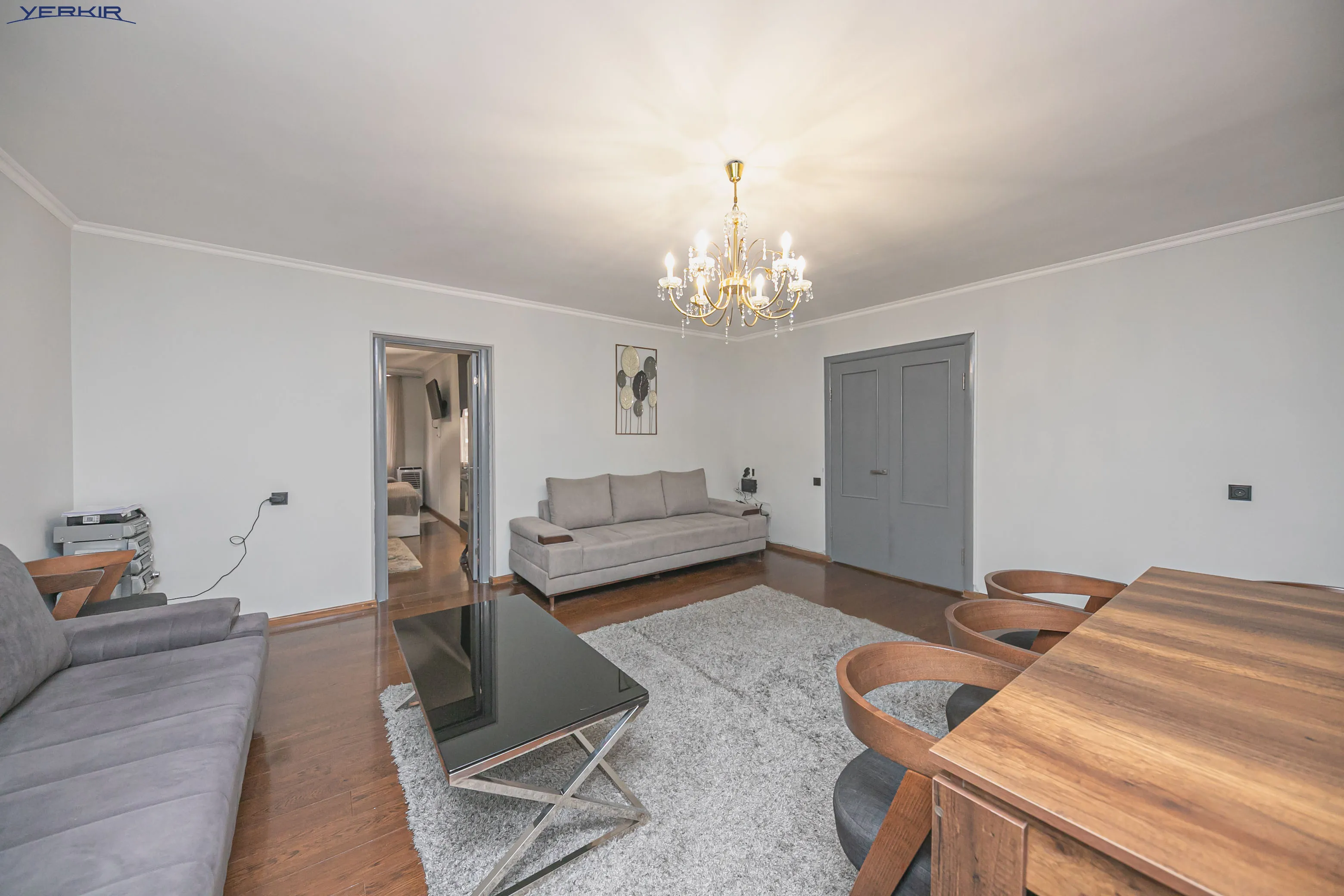 Apartments Code: 5+3809647