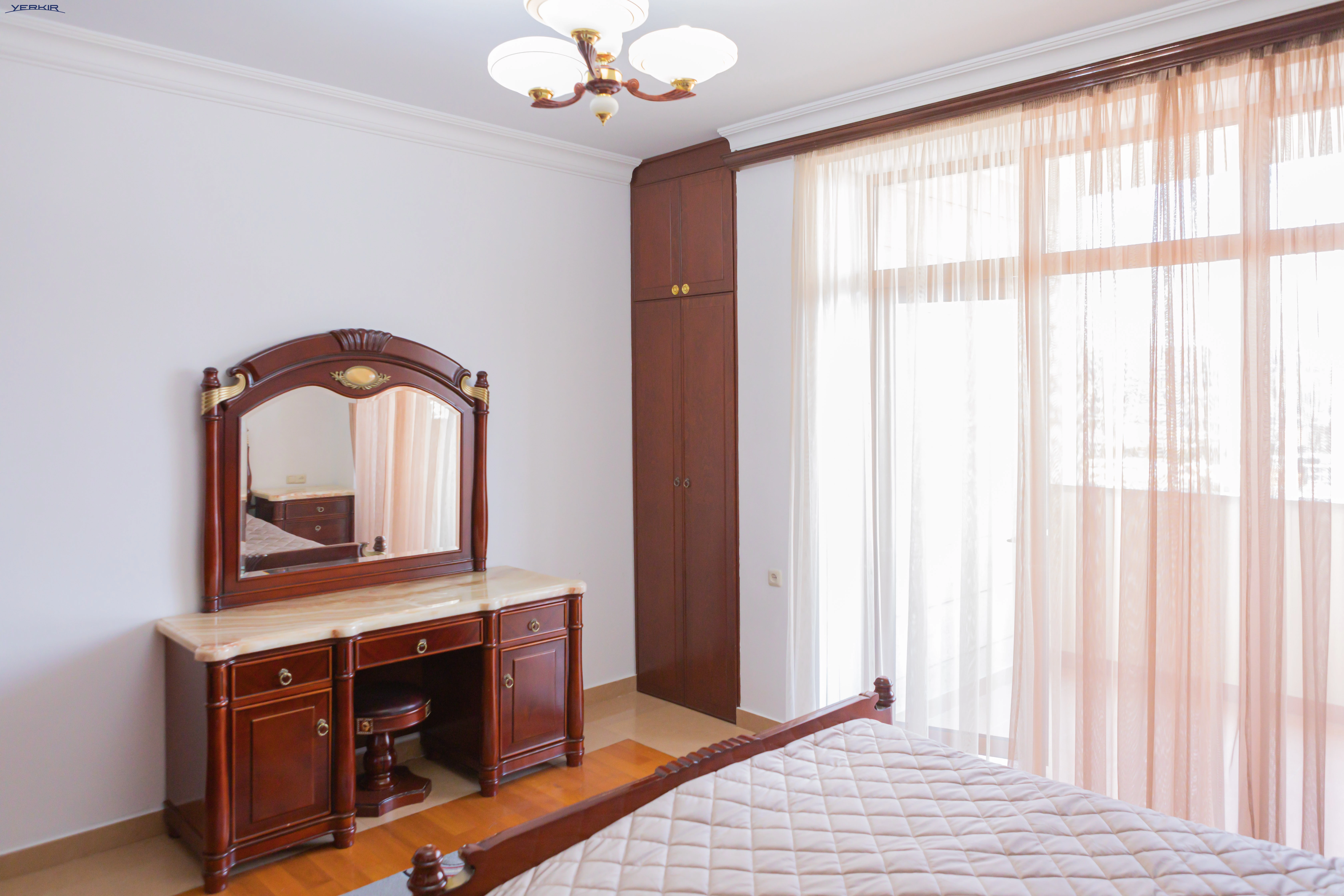 Apartments Code: 10+419205