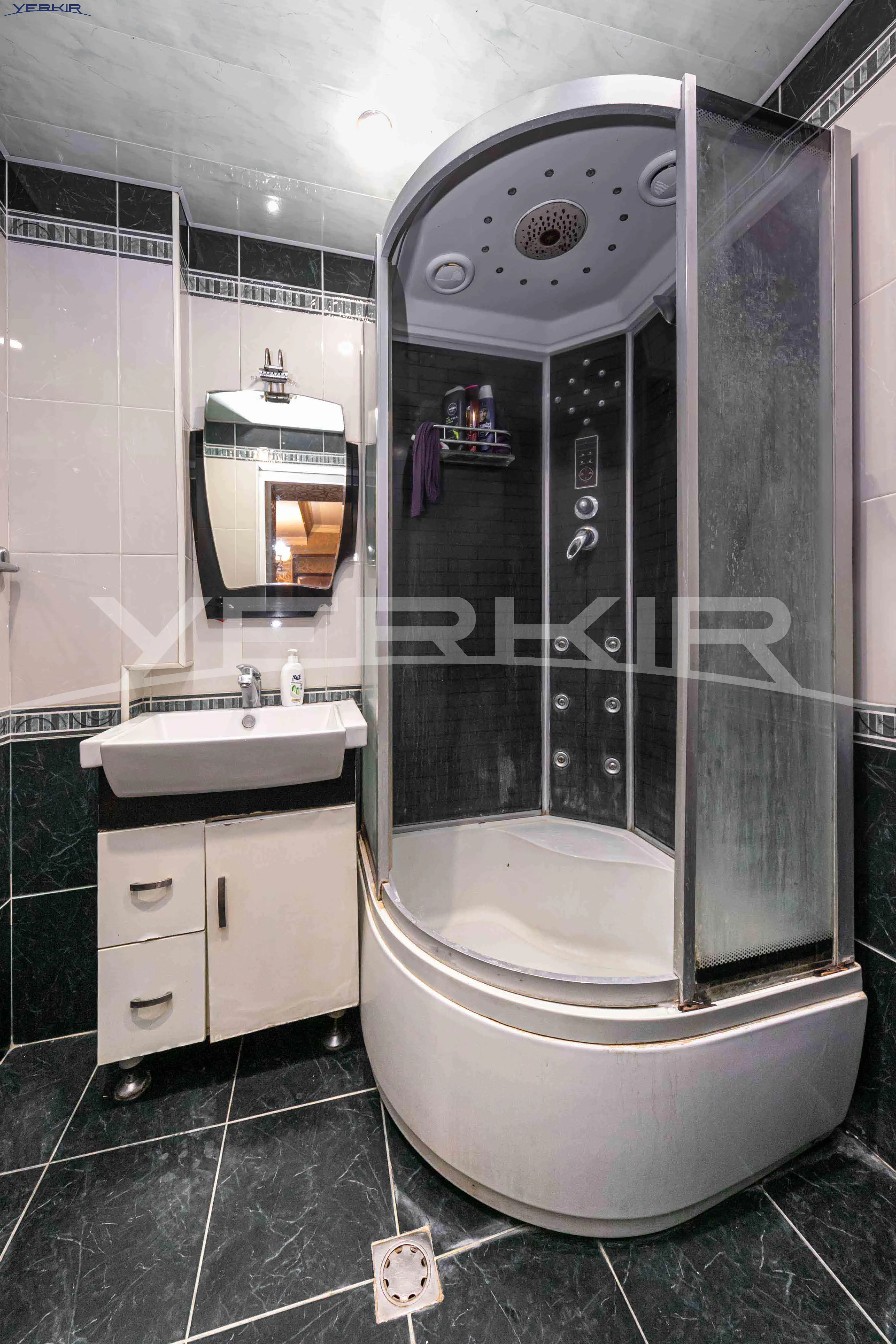 Apartments Code: 10+3632424