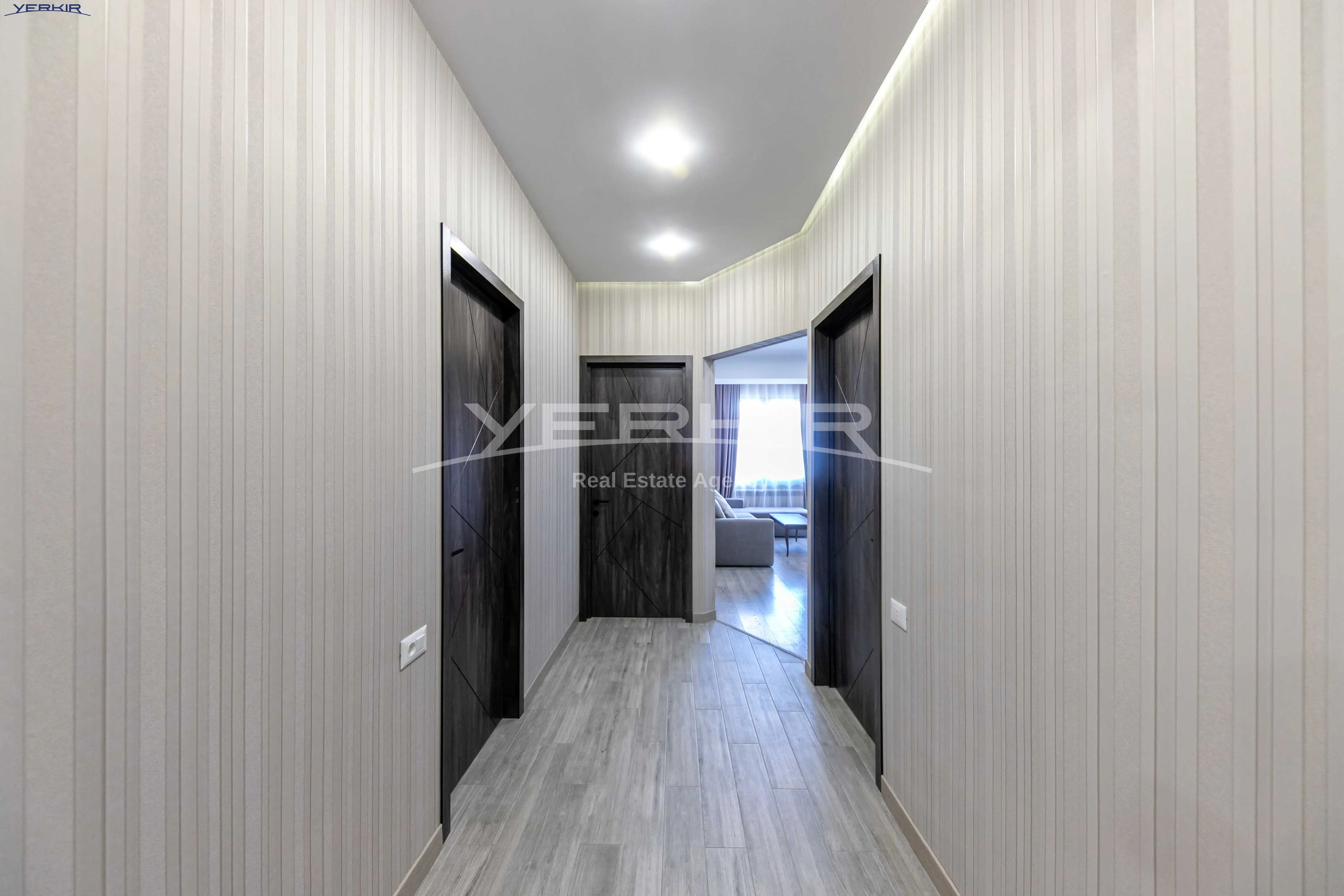Apartments Code: 1+4489807