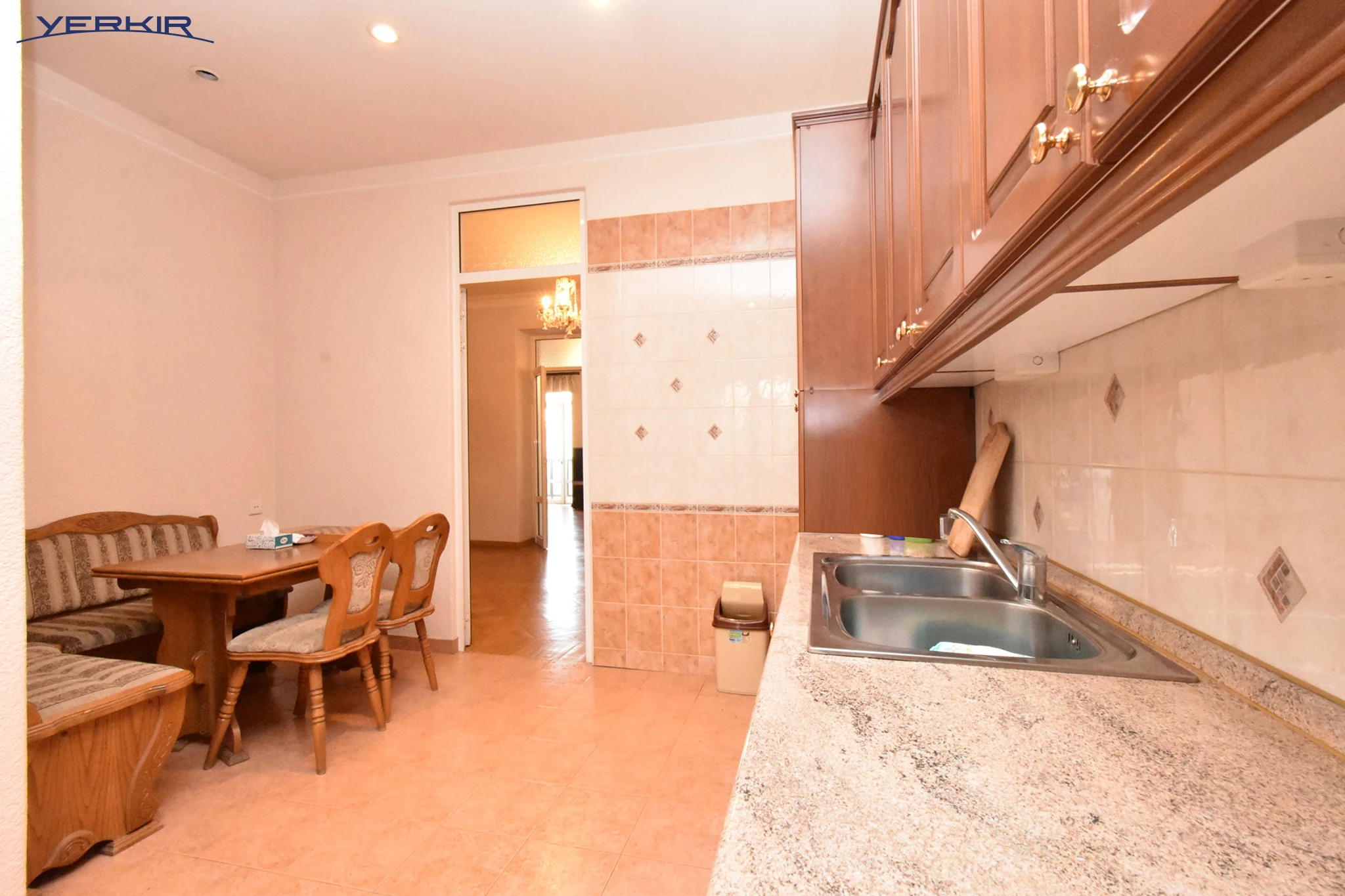 Բնակարաններ Կոդ` 5+821260