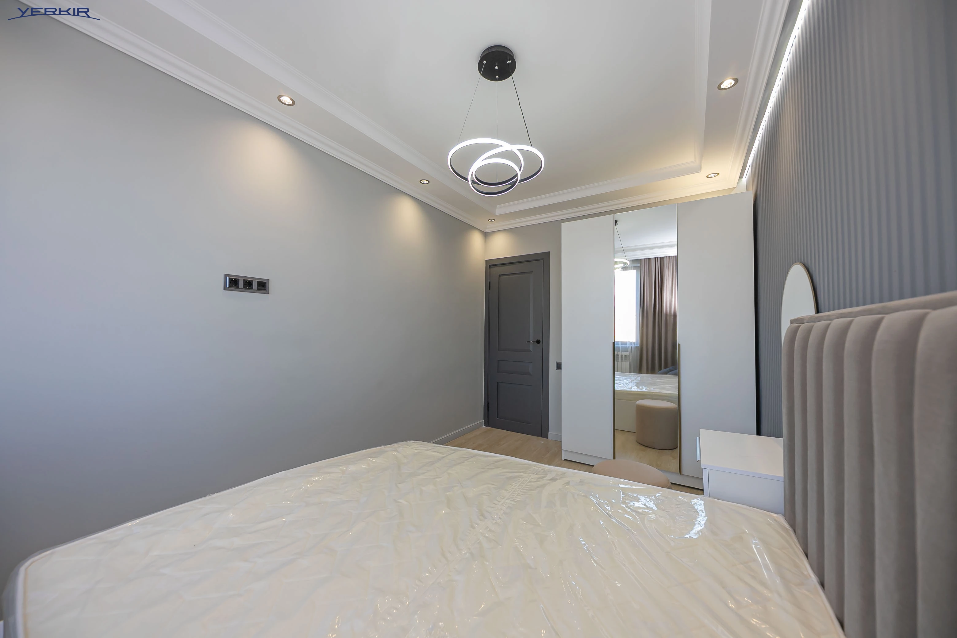 Apartments Code: 5+221692