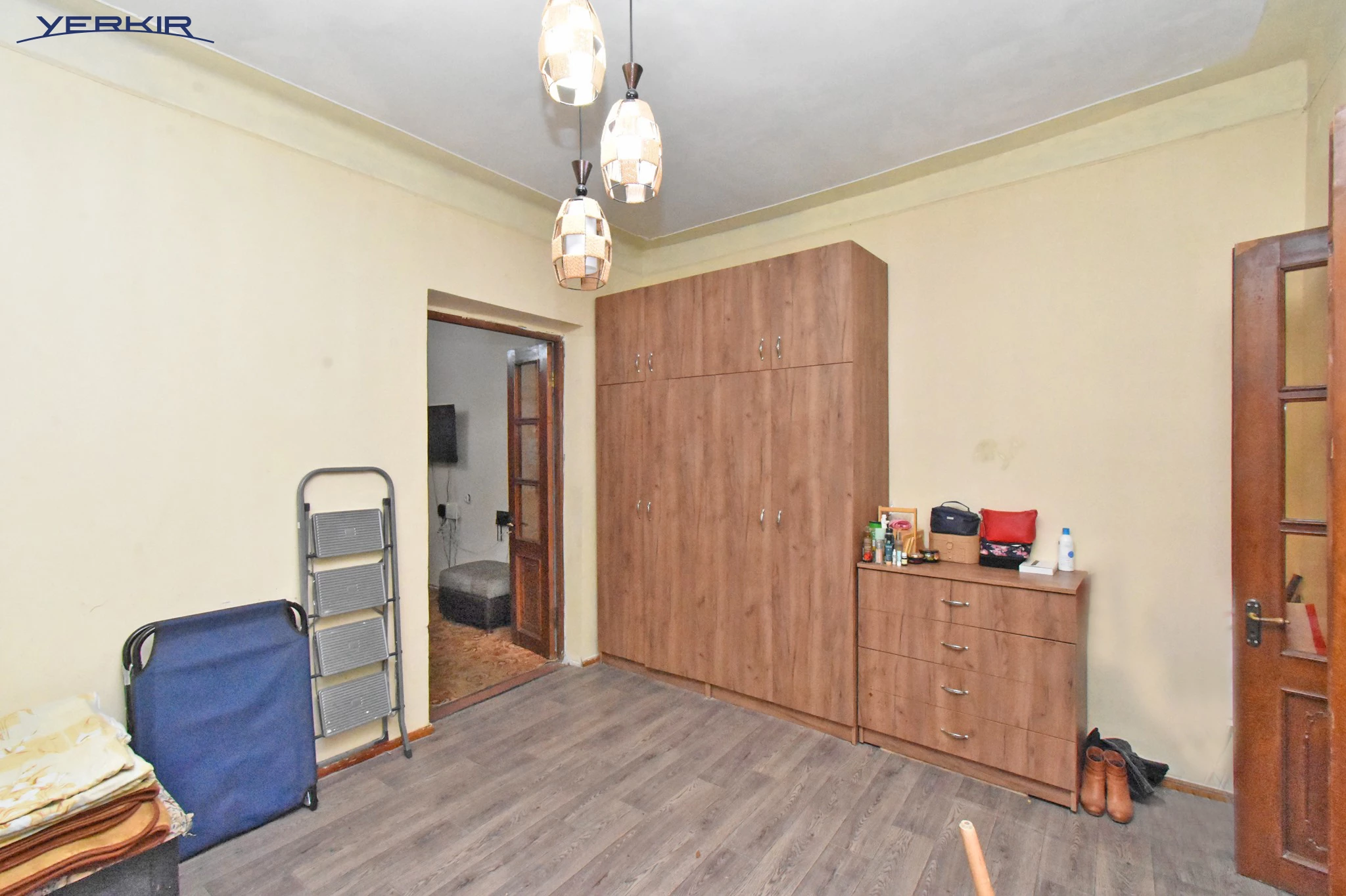 Առանձնատներ Կոդ` 3+521195