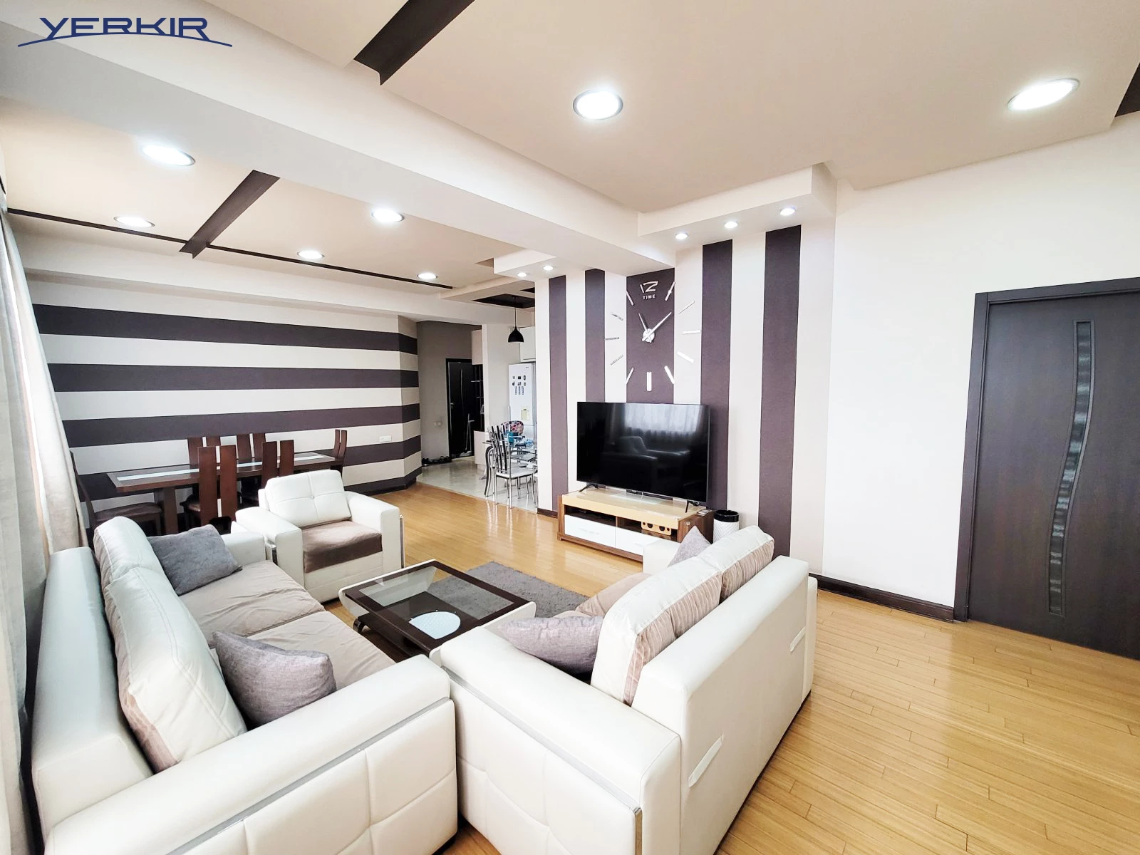 Apartments Code: 10+320199