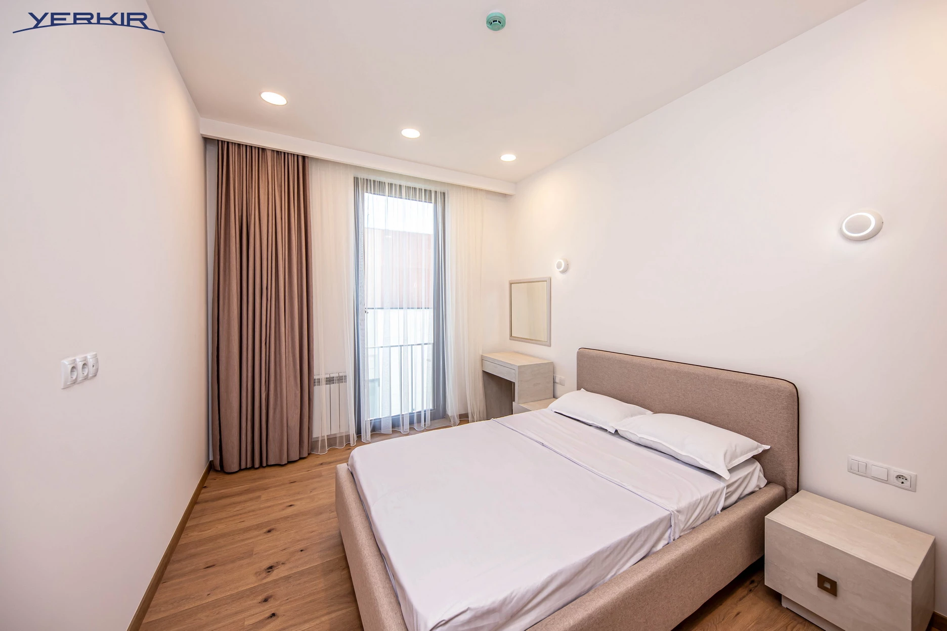 Առանձնատներ Կոդ` 5+513737