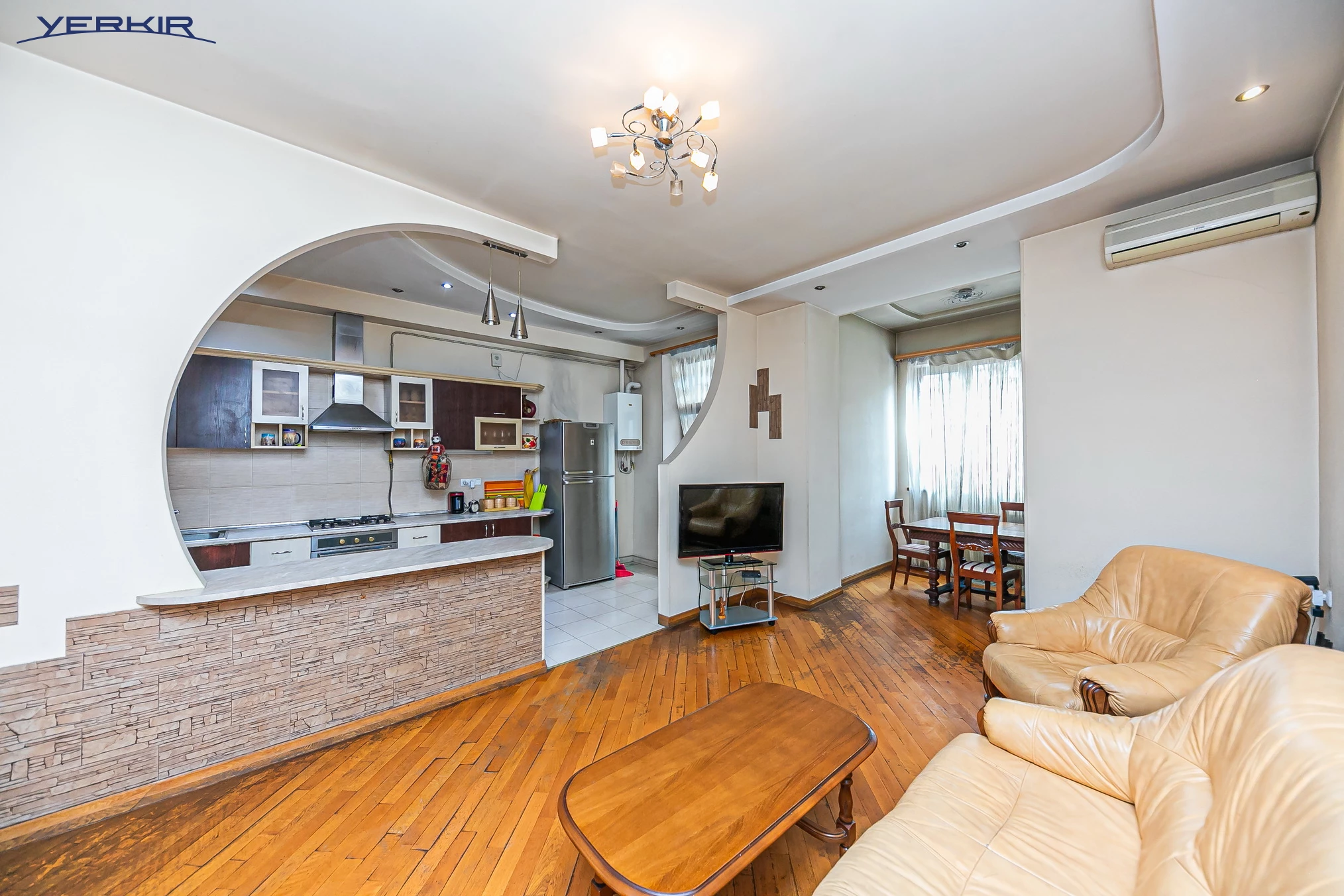 Բնակարաններ Կոդ` 5+318865