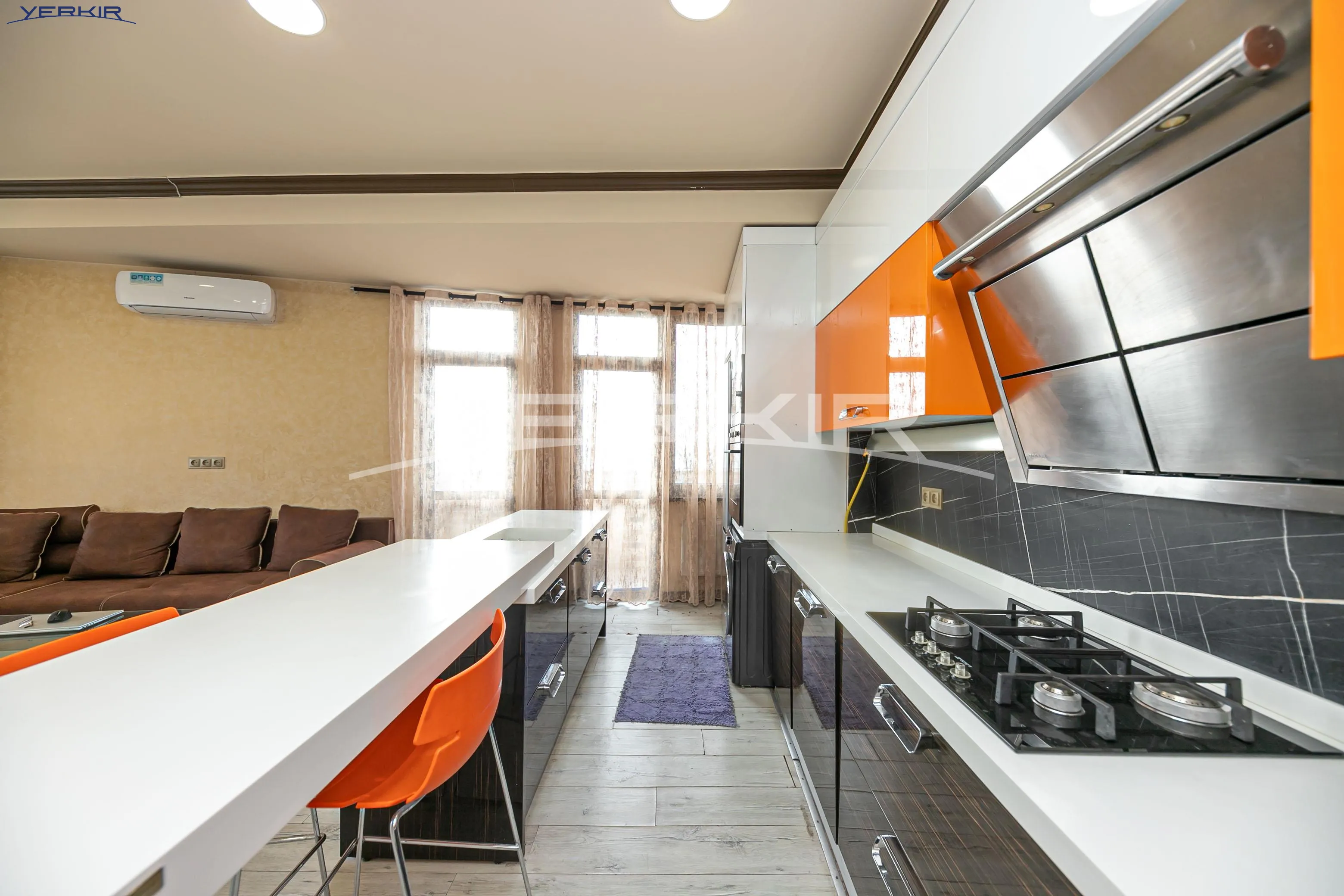 Apartments Code: 10+3701349