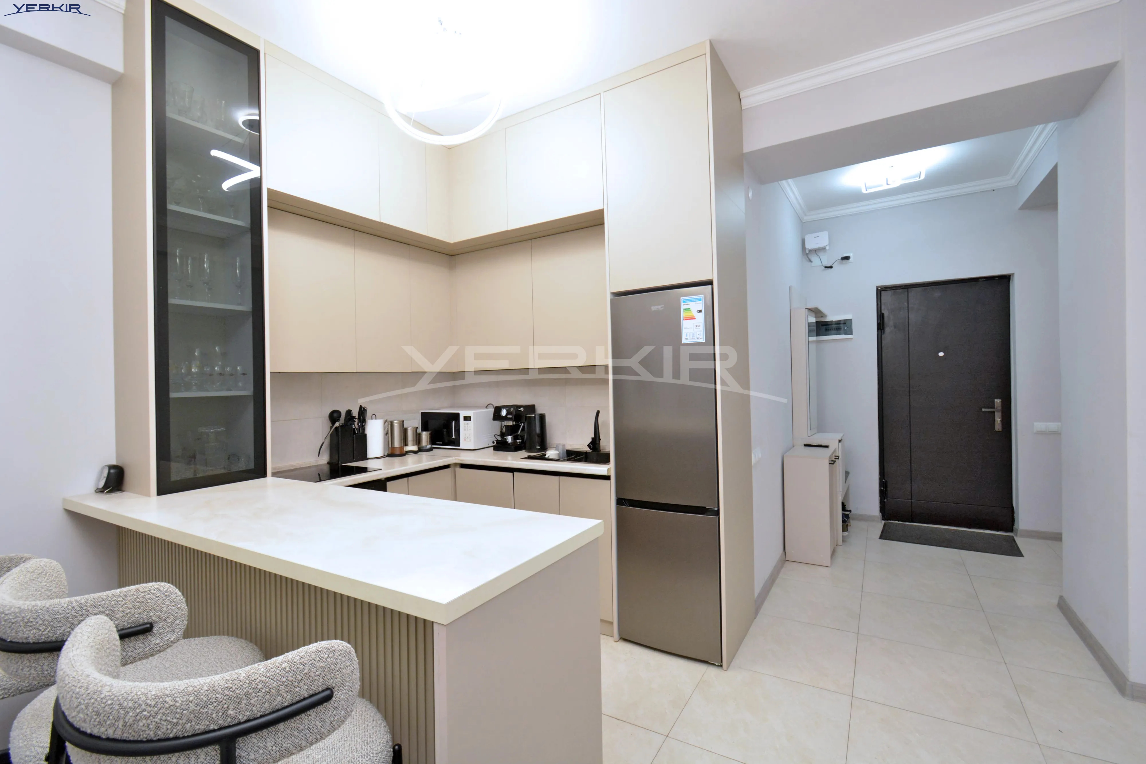Apartments Code: 9+3714189