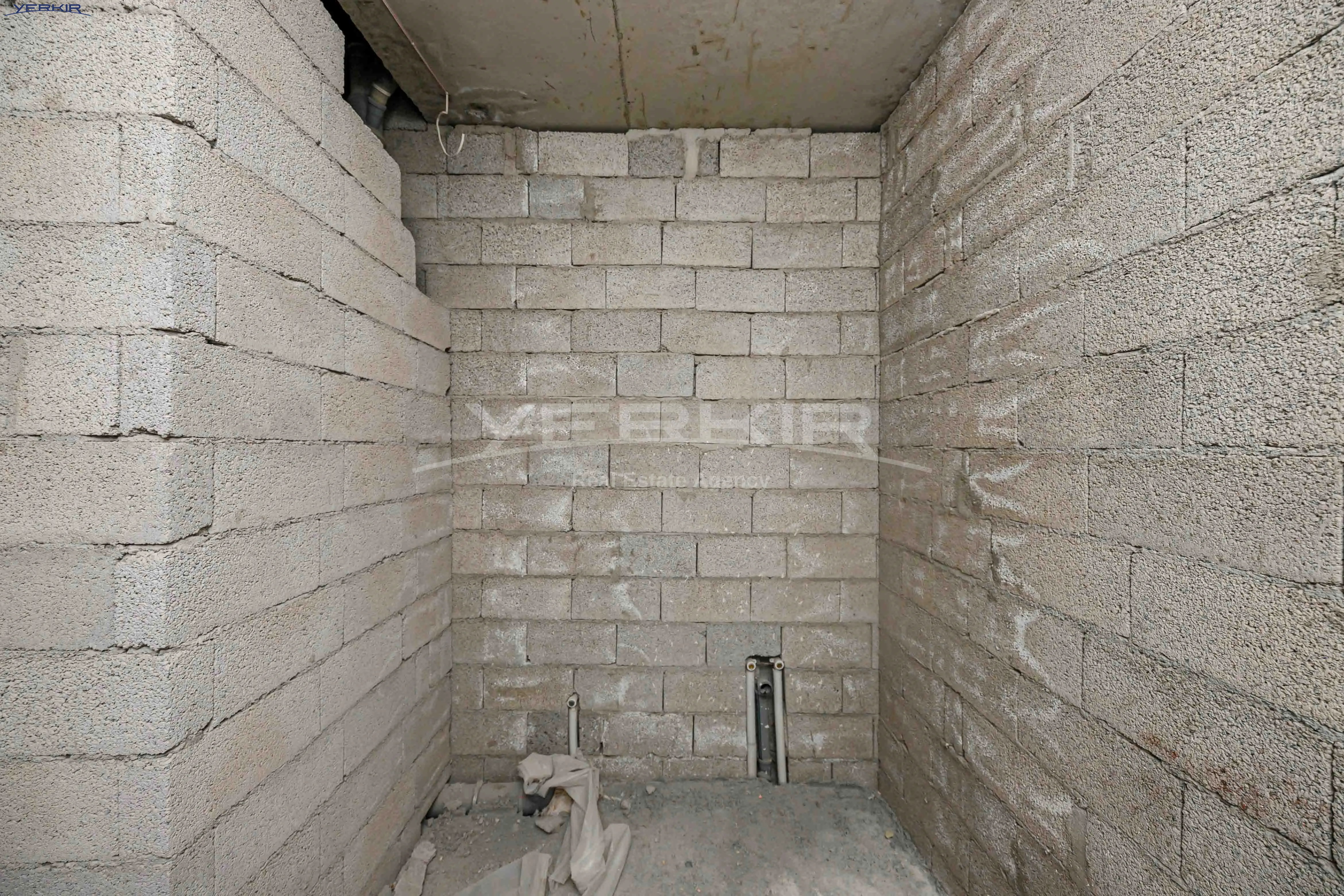 Բնակարաններ Կոդ` 7+3818371
