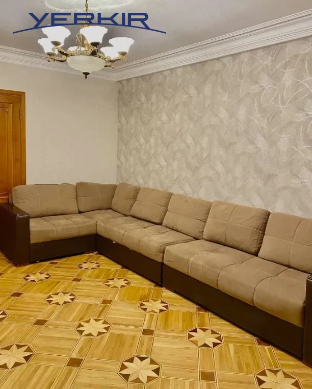 Apartments Code: 8+214743