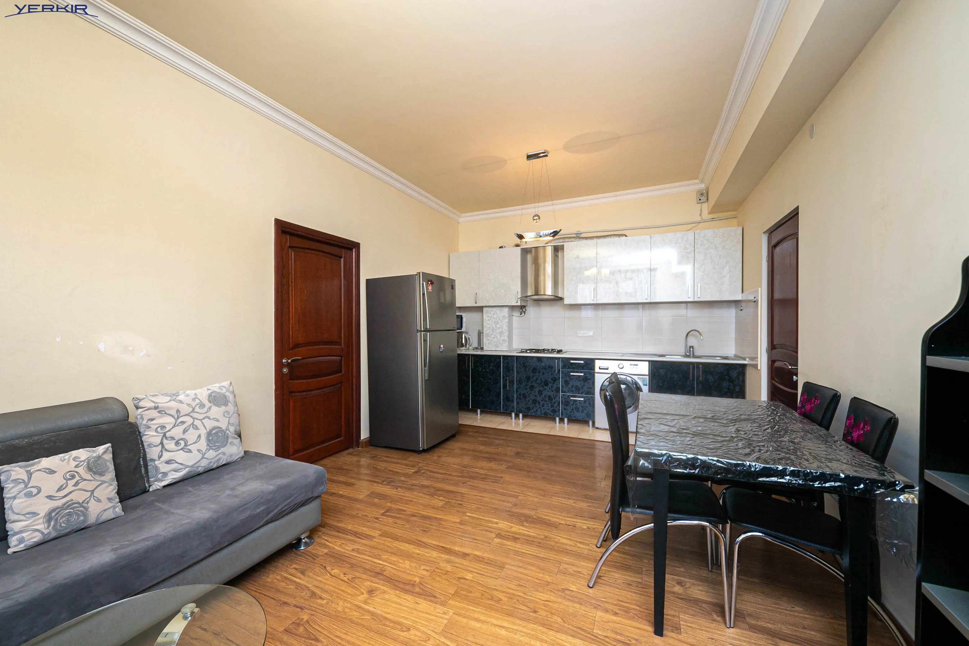 Apartments Code: 10+3663926