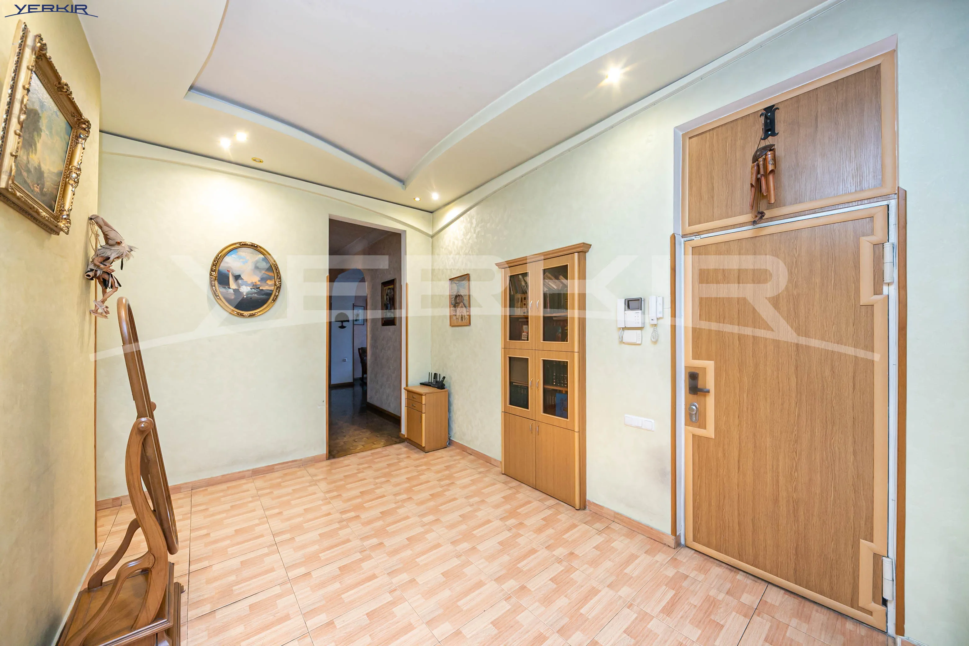 Apartments Code: 1+8512796
