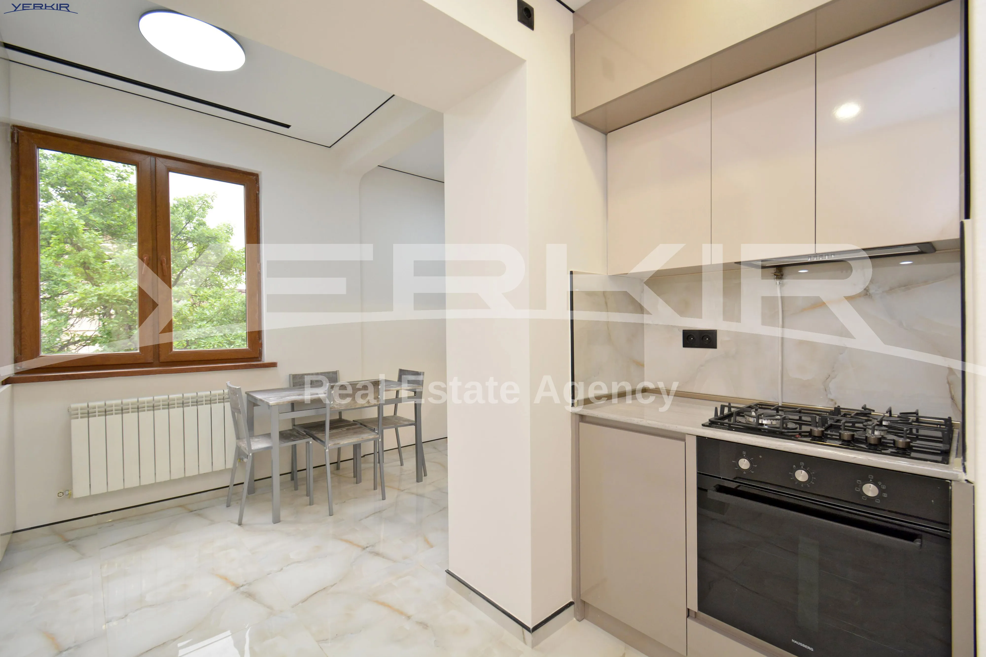Apartments Code: 3+4294219