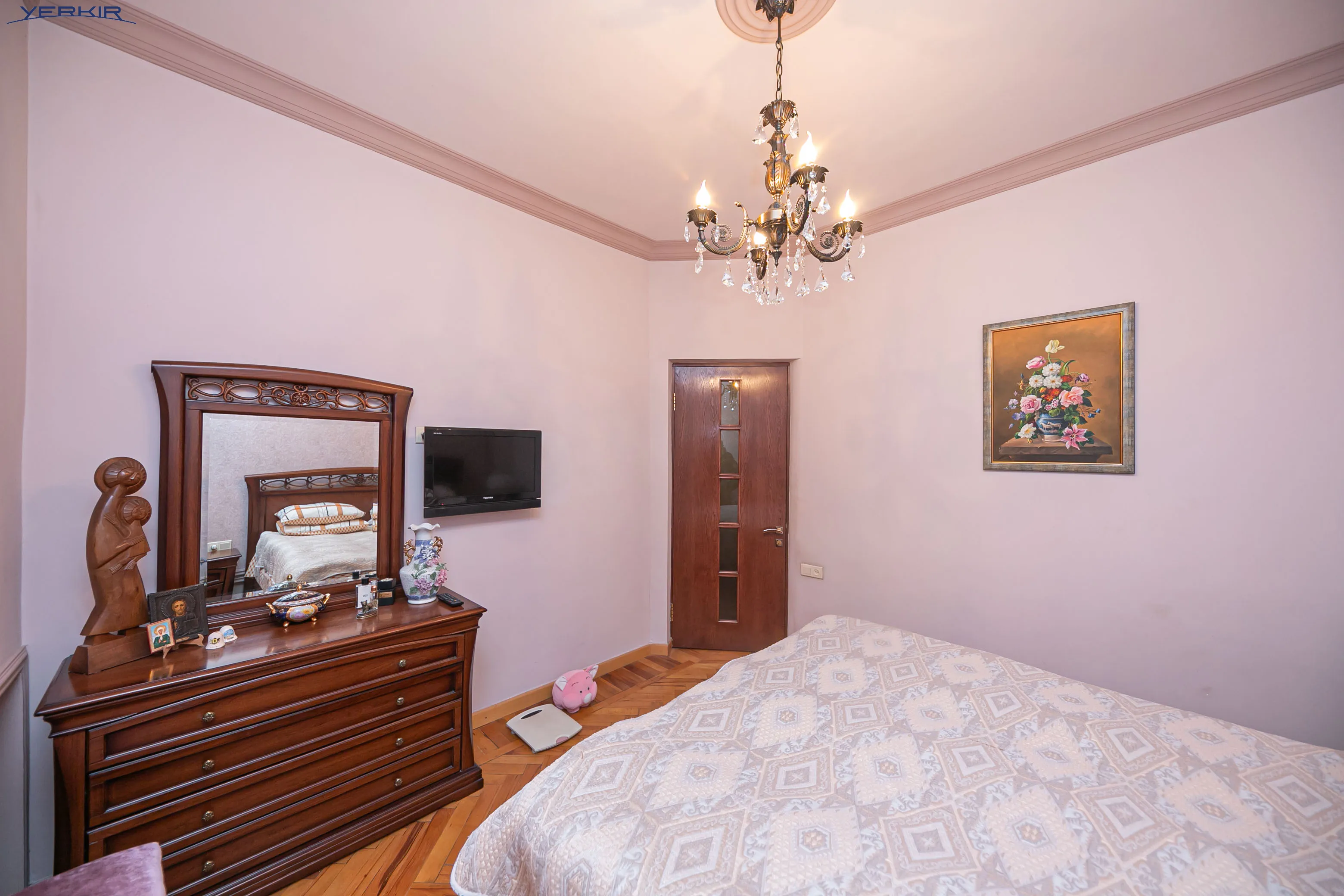 Квартиры Код 5+3617867