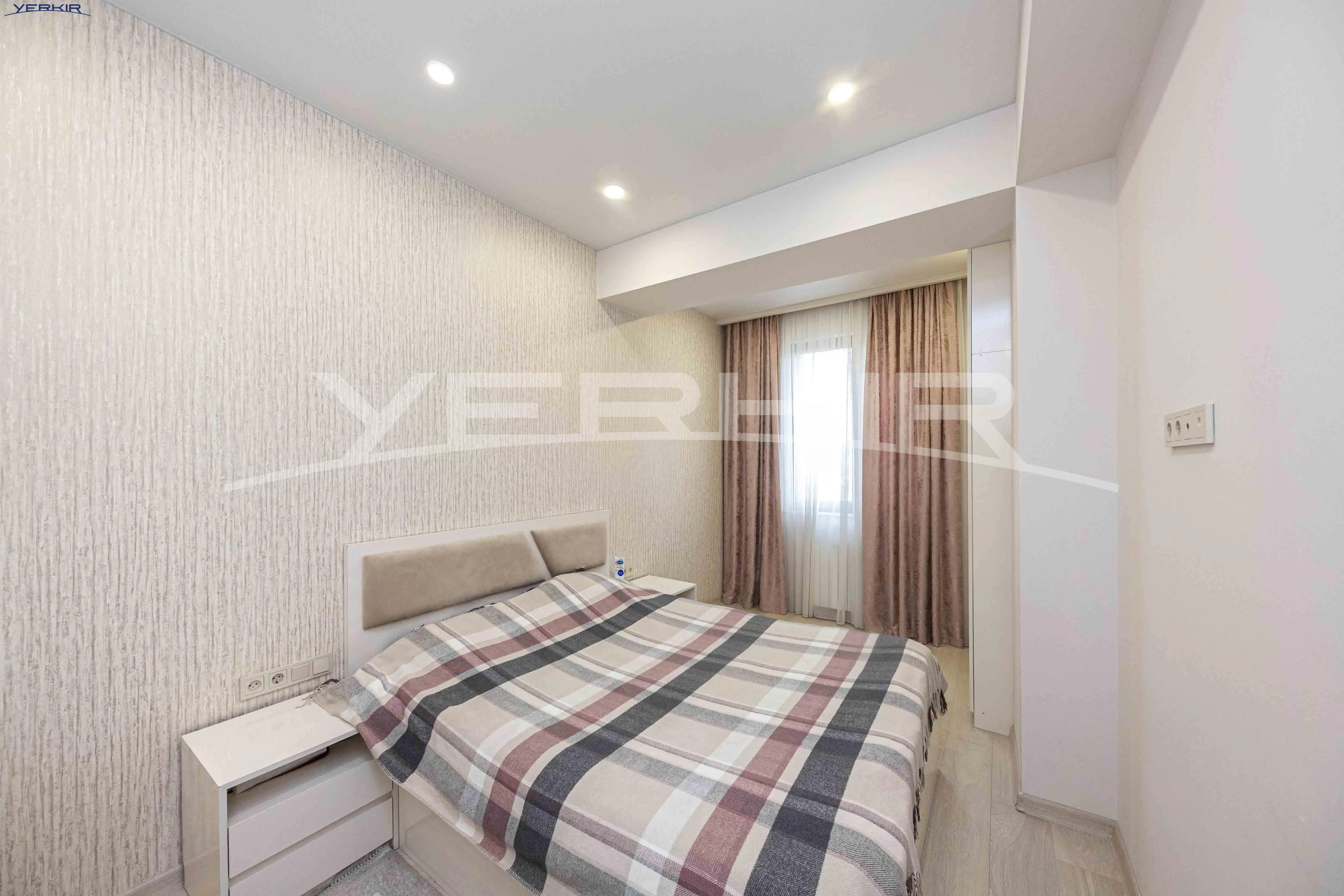 Apartments Code: 10+3988285
