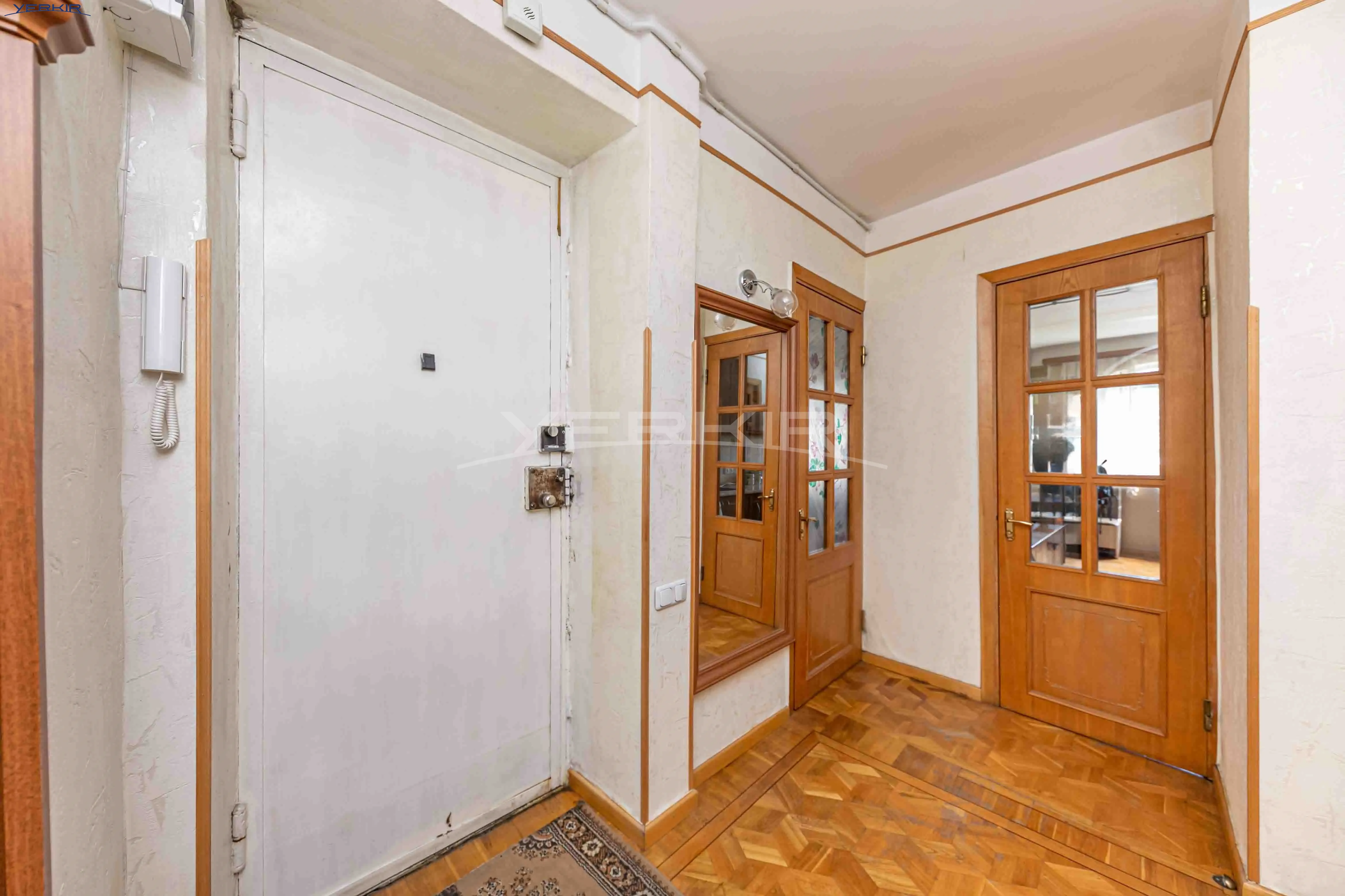Apartments Code: 9+4909536