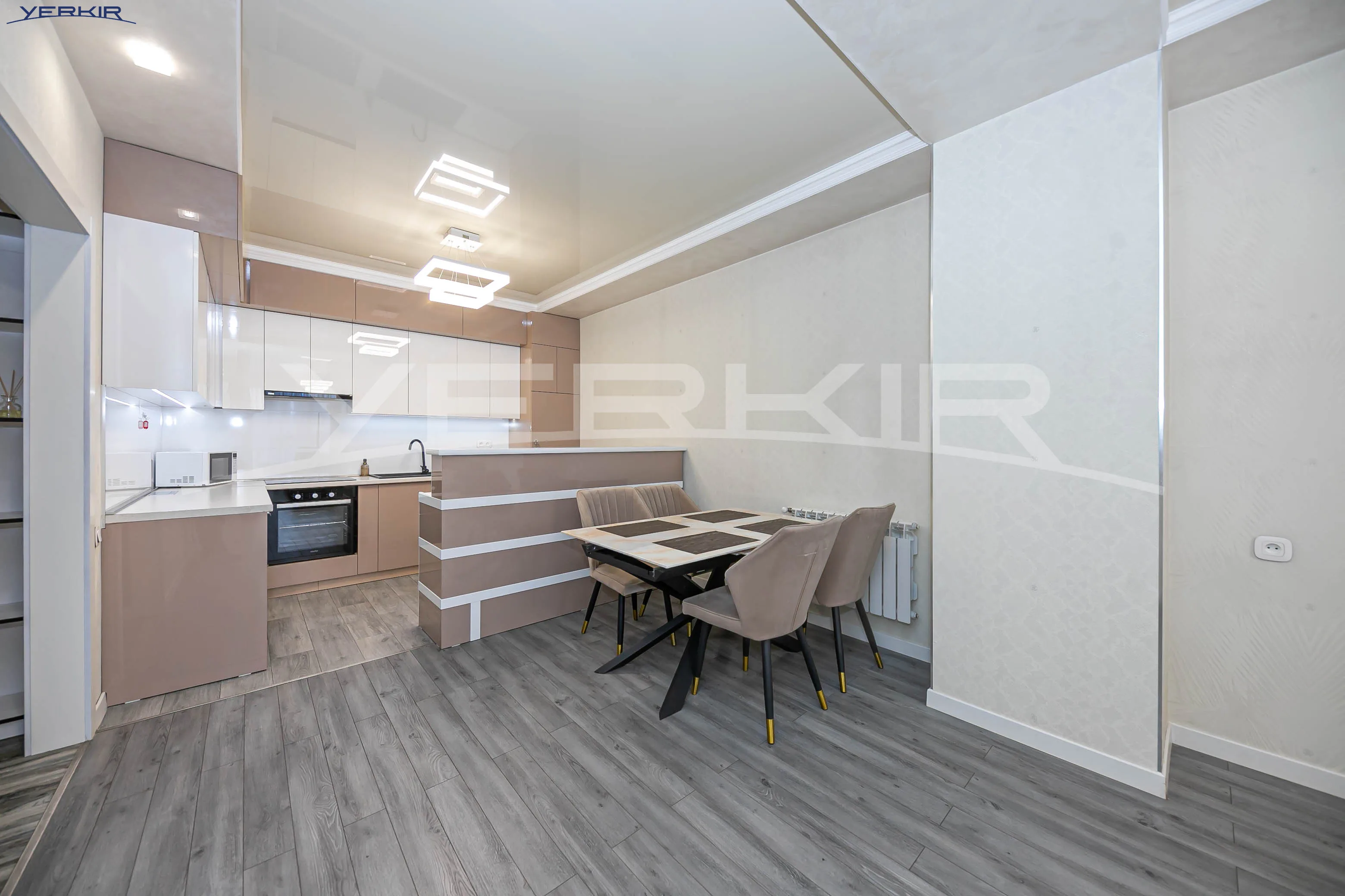Apartments Code: 10+2972980