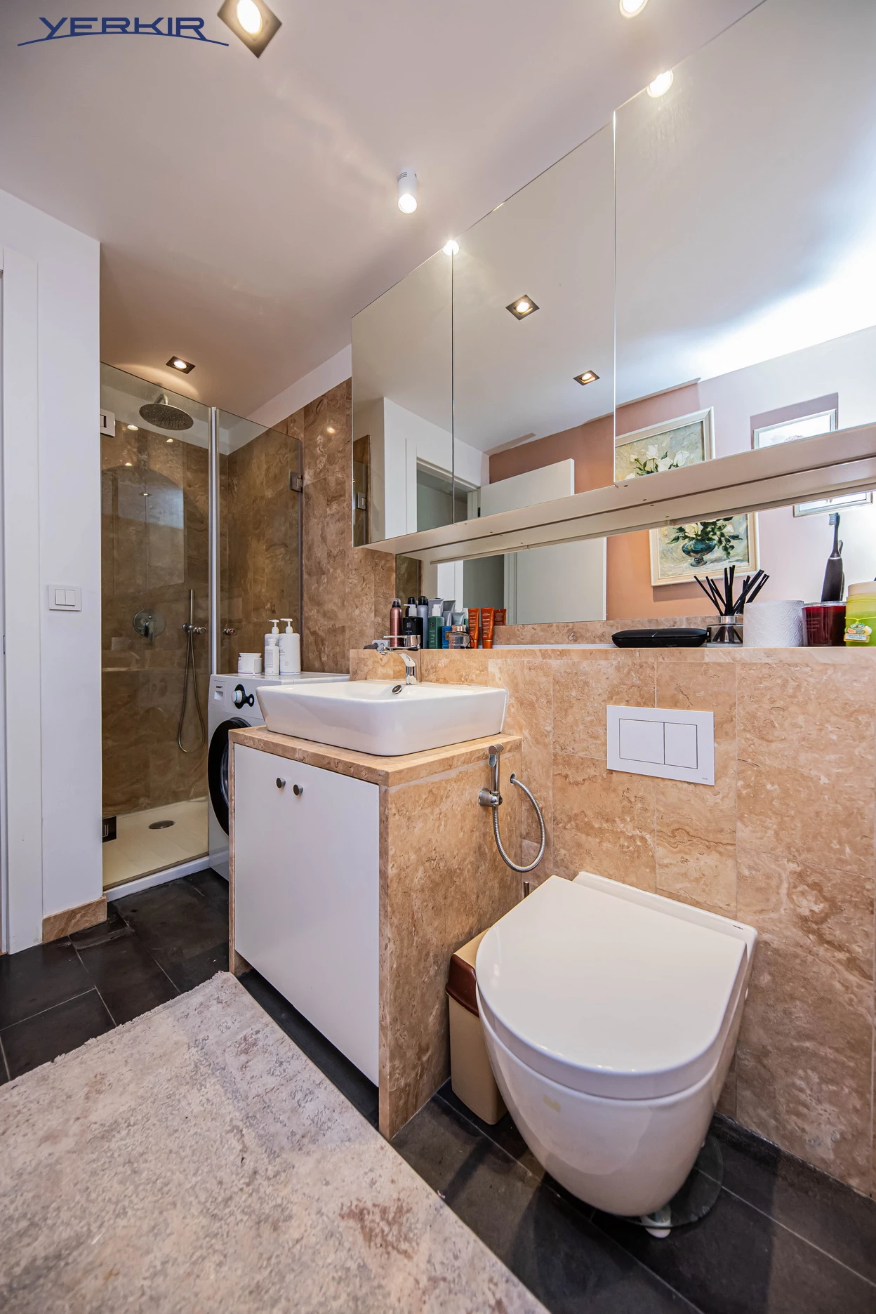 Apartments Code: 10+414072