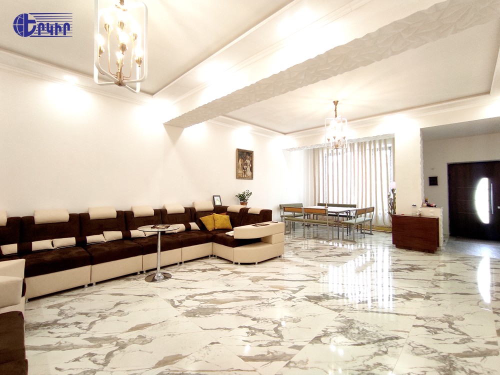 Առանձնատներ Կոդ` 4+503077