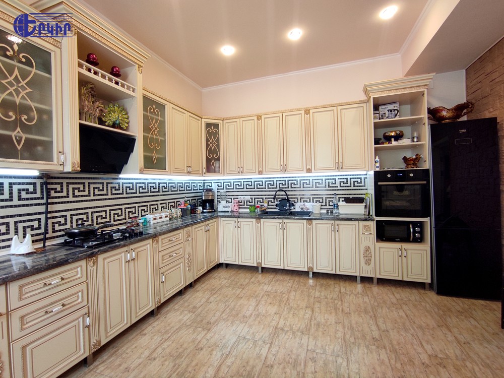 Дома Код 4+503077