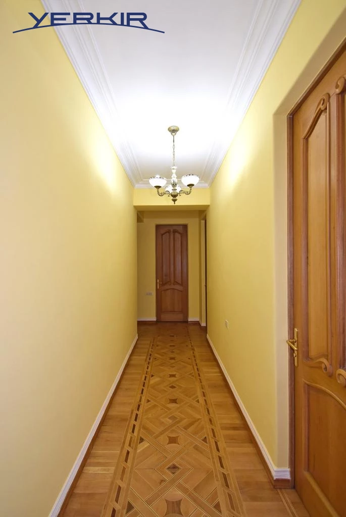 Բնակարաններ Կոդ` 10+807970