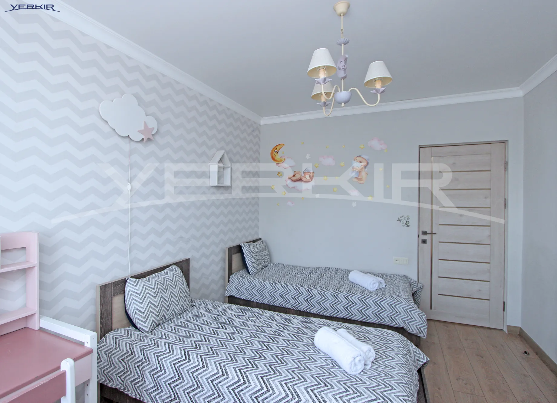 Բնակարաններ Կոդ` 9+3677928