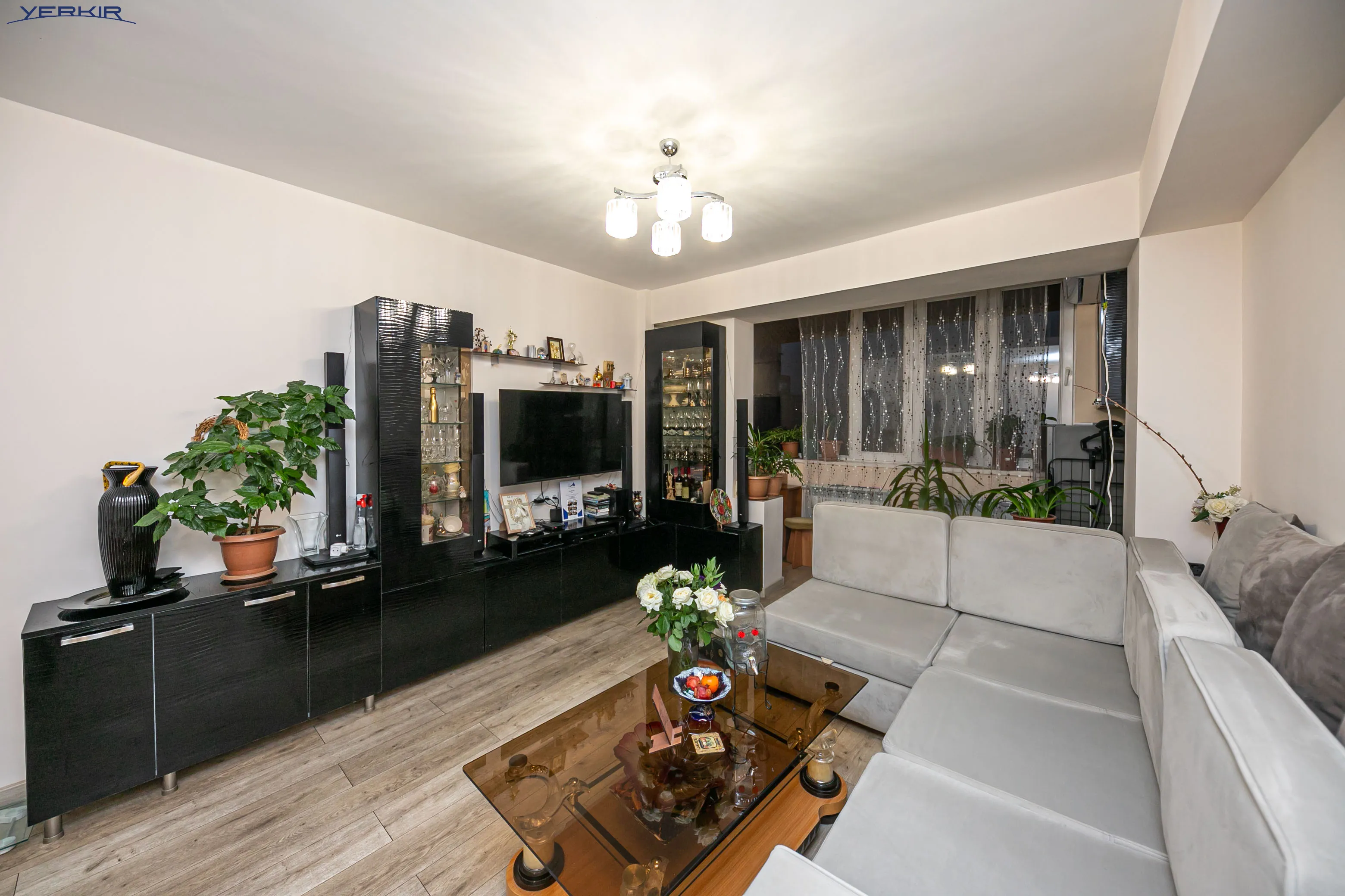 Apartments Code: 9+1294685