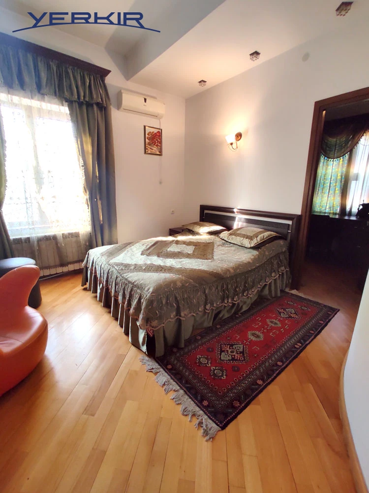 Apartments Code: 8+407590